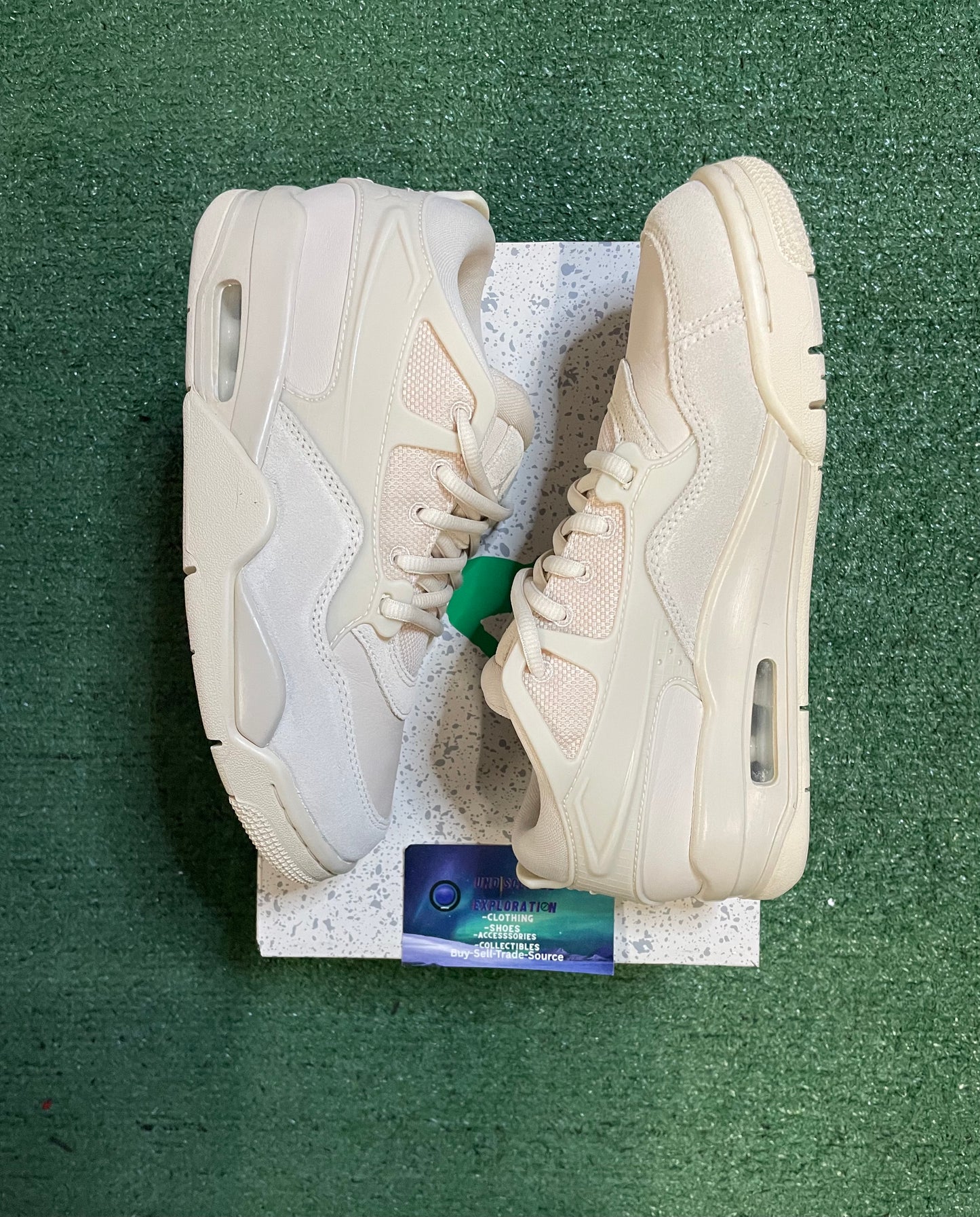 Air Jordan 4 RM light brown