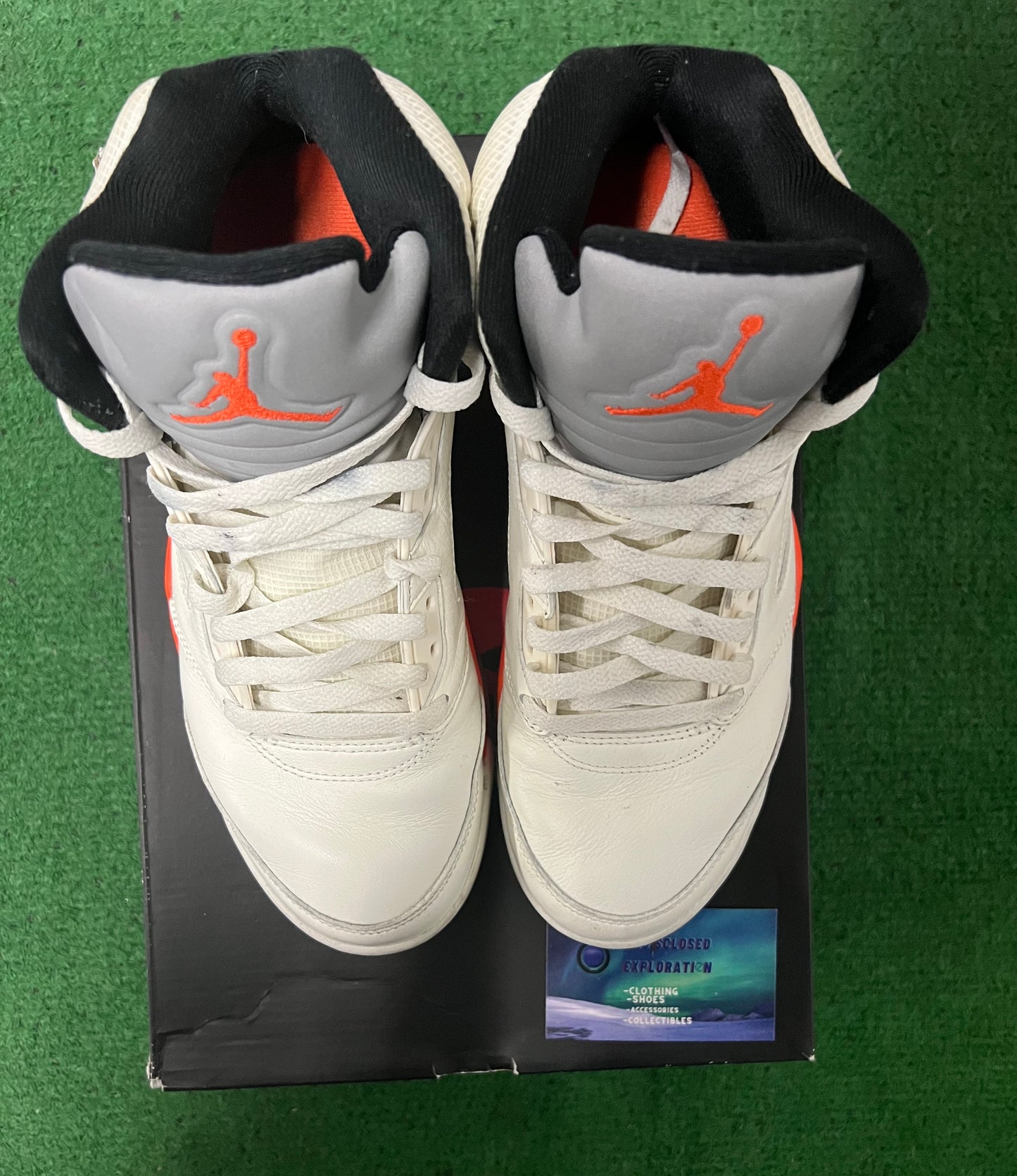 Jordan 5 shattered backboard size 9men/10.5women