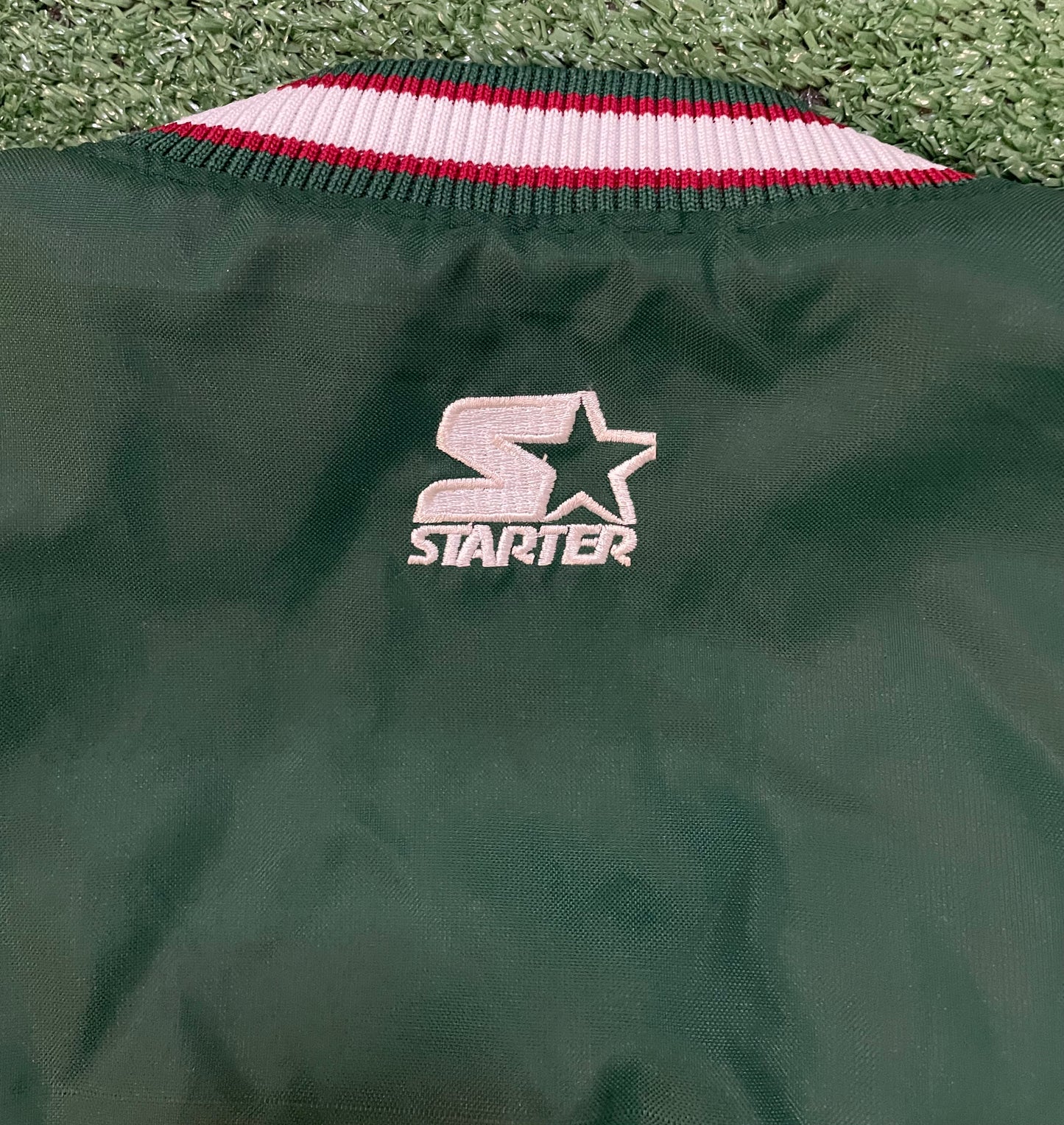 Vintage 1990s Seattle Sonics NBA starter pullover crewneck