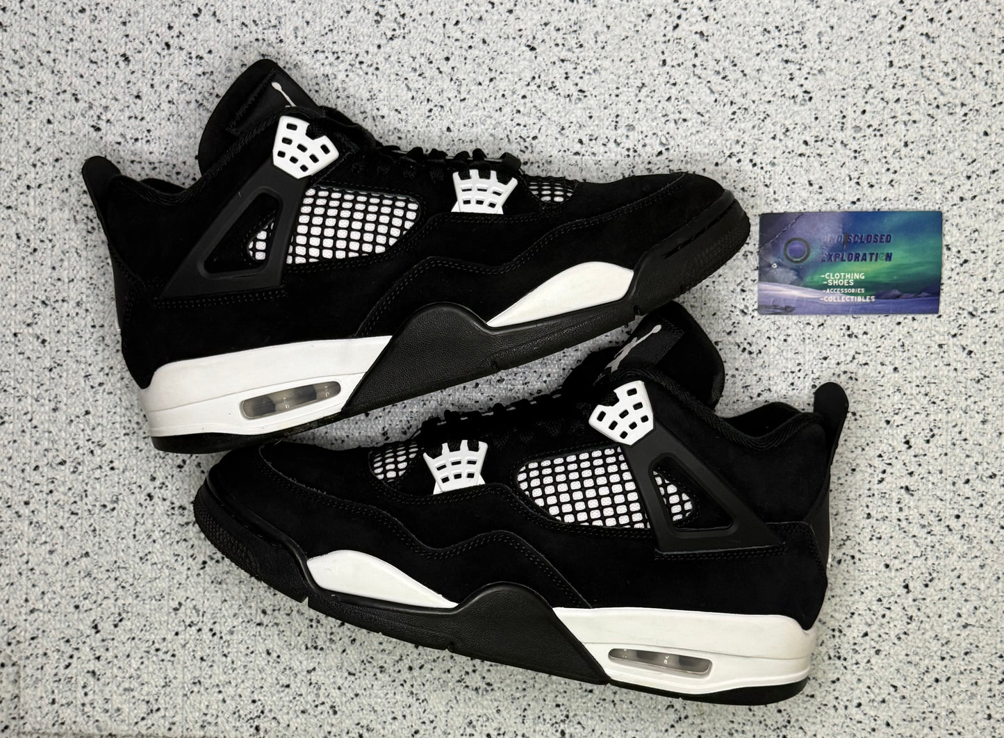 Jordan 4 White Thunder 9.5 Men/11 Women “Preowned”