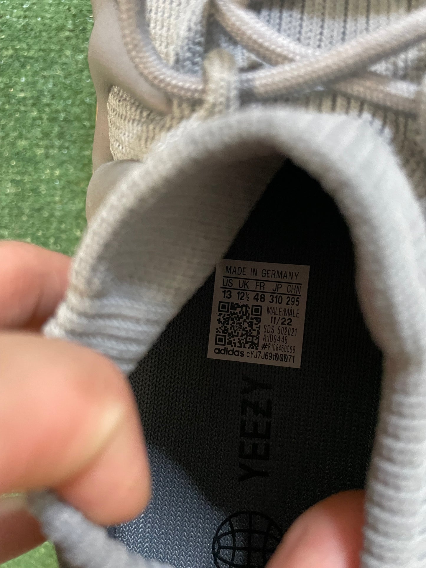 Yeezy 450 stone salt size 13men/14.5women