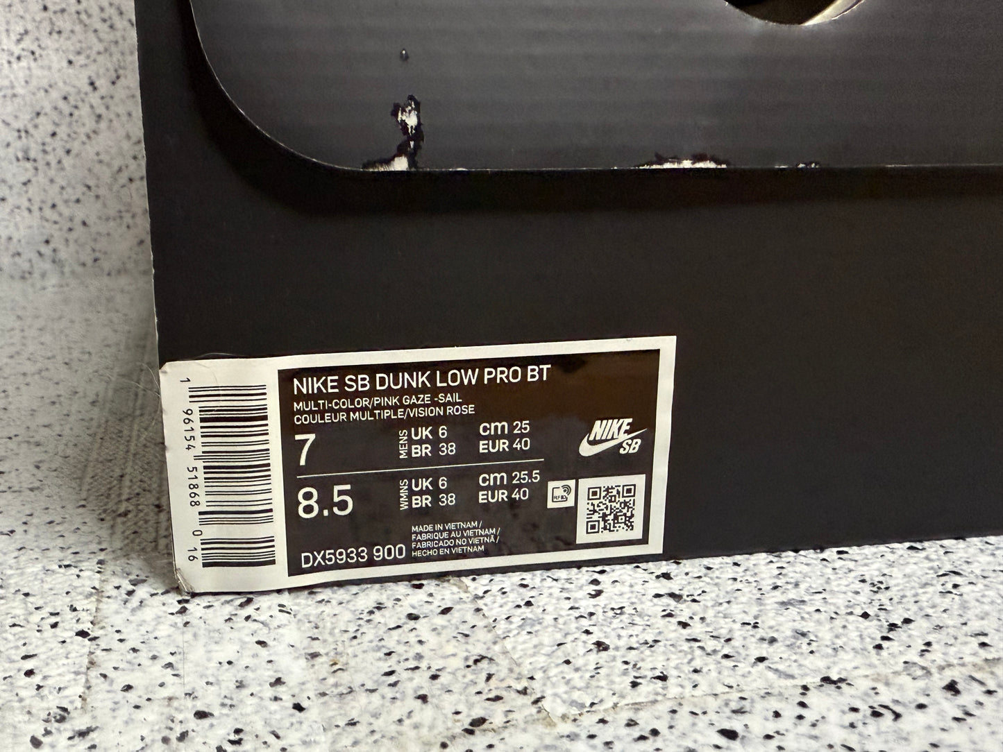 Nike SB Dunk Low Be True 7 Men/8.5 Women “Preowned”