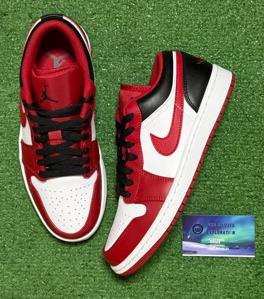 Jordan 1 Low Reverse Black Toe 7 Men/8.5 Women “Preowned”