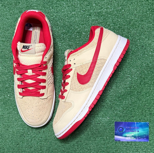 Nike Dunk Low Strawberry and Waffles 9 Men/10.5 Women “Preowned”