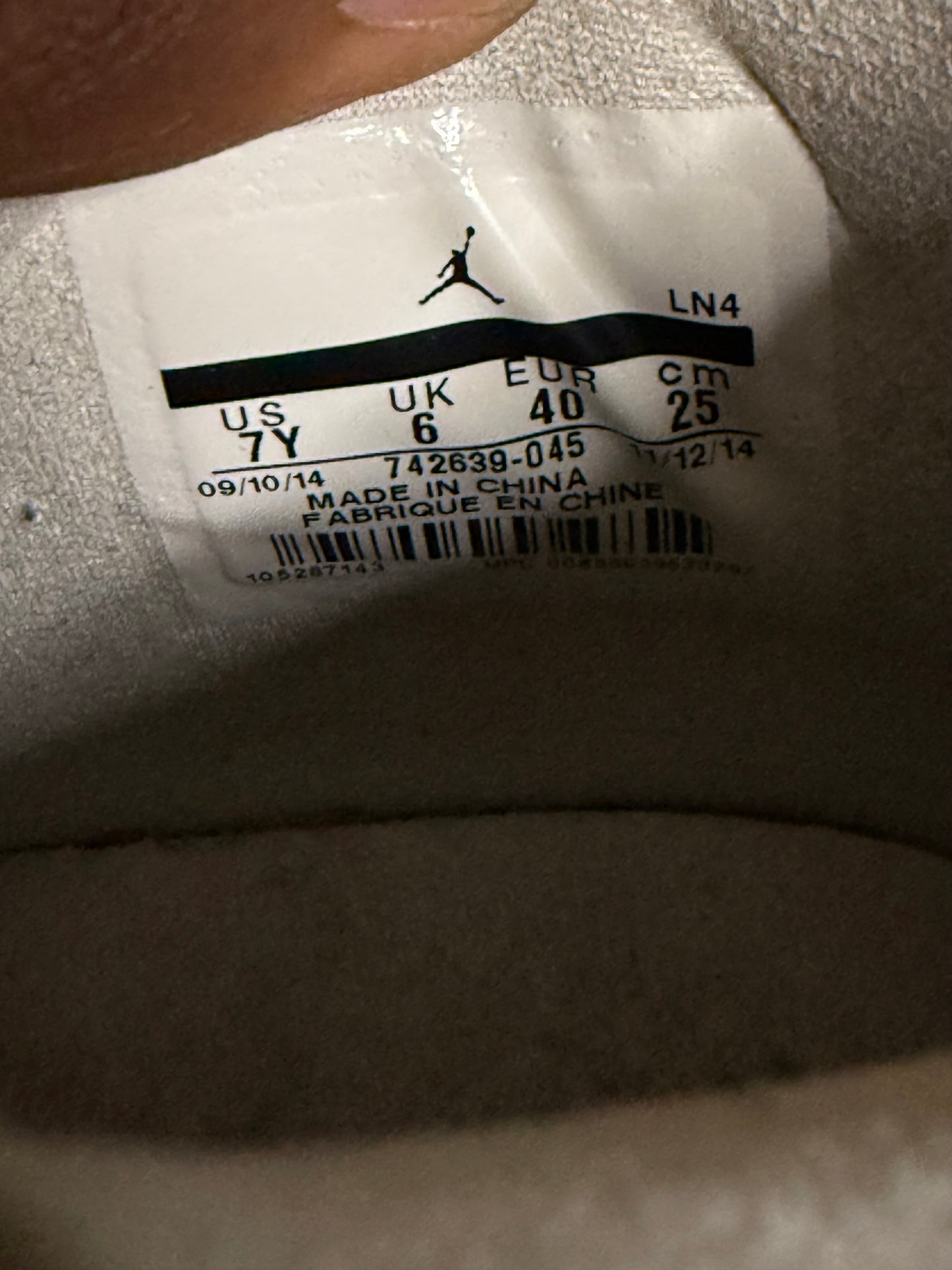 Jordan 4 Pearl 7 Youth/8.5 Women “Preowned”