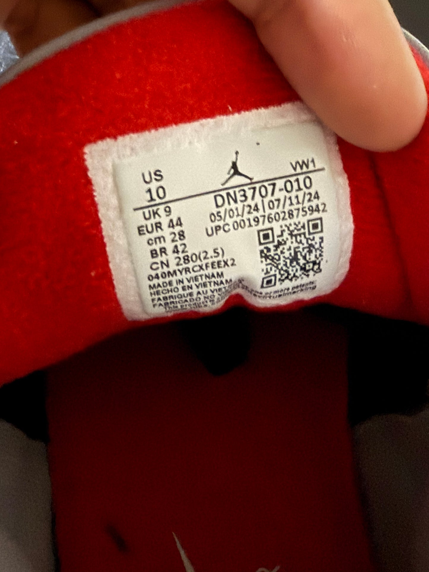 Jordan 3 Black Cement 10 Men/11.5 Women “Preowned”