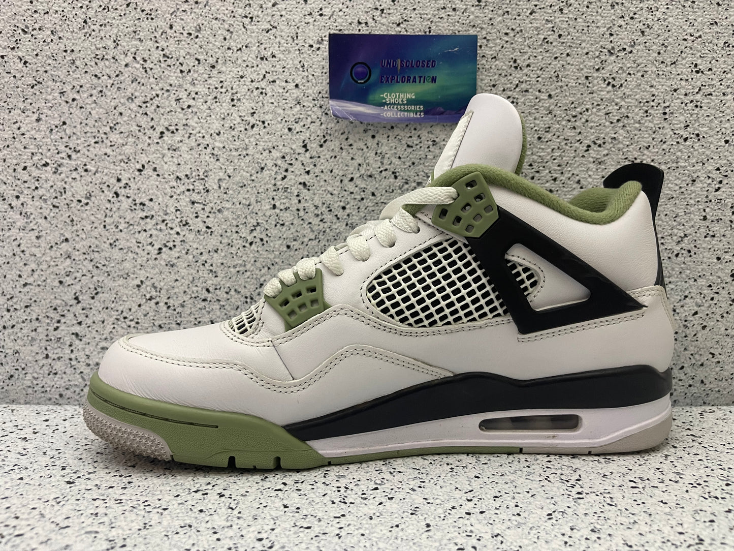 Jordan 4 Seafoam 10 Men/11.5 Women “Preowned”