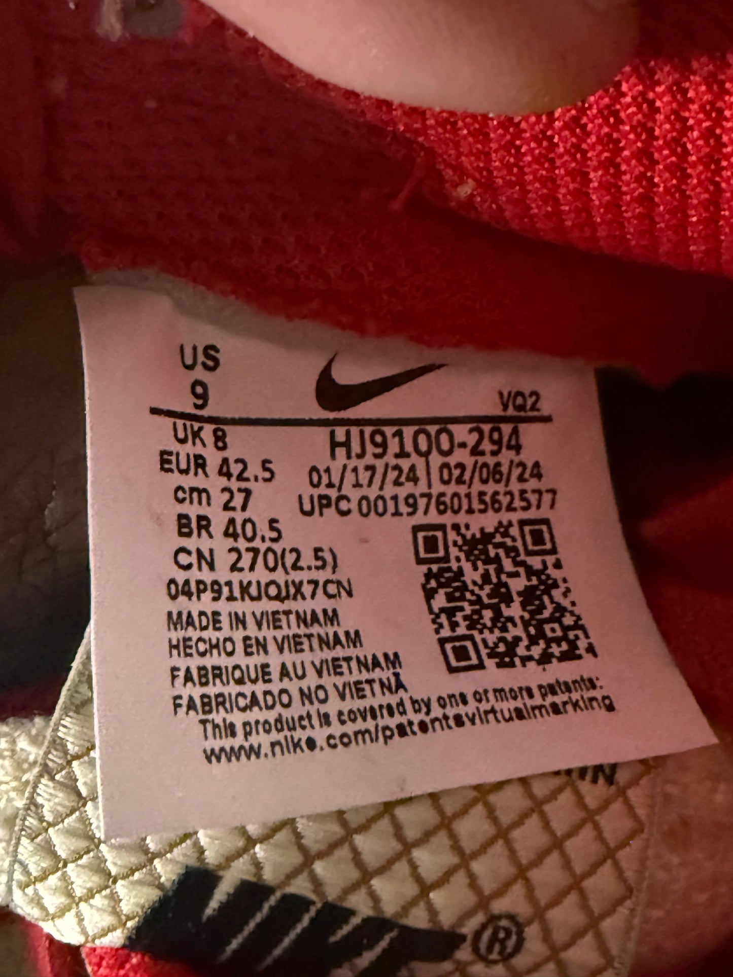 Nike Dunk Low Strawberry and Waffles 9 Men/10.5 Women “Preowned”