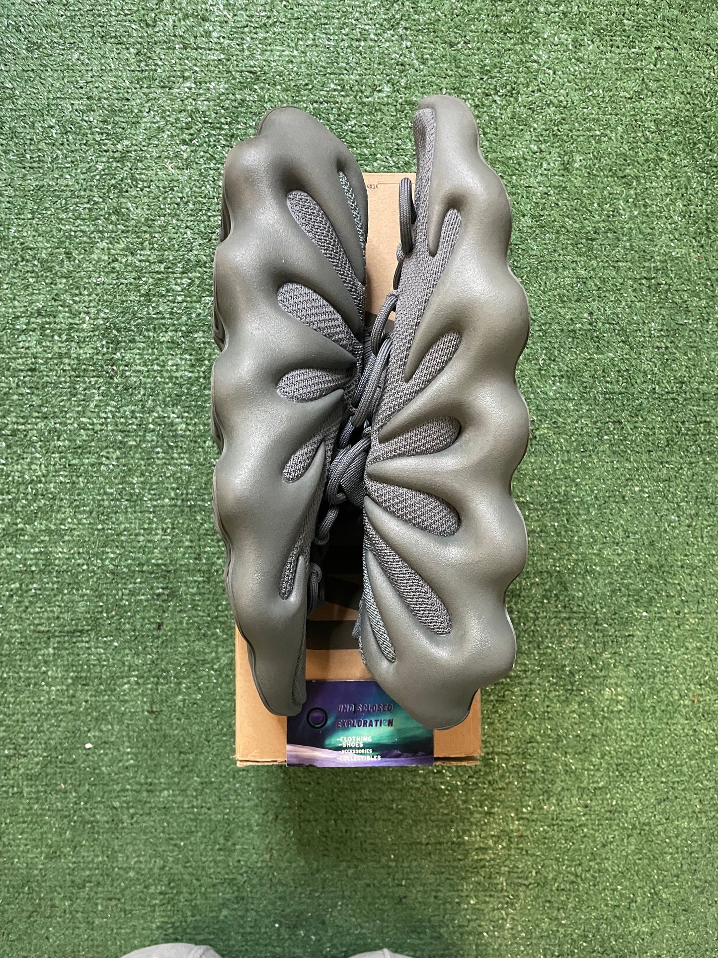 Yeezy 450 stone teal size 13men/14.5women
