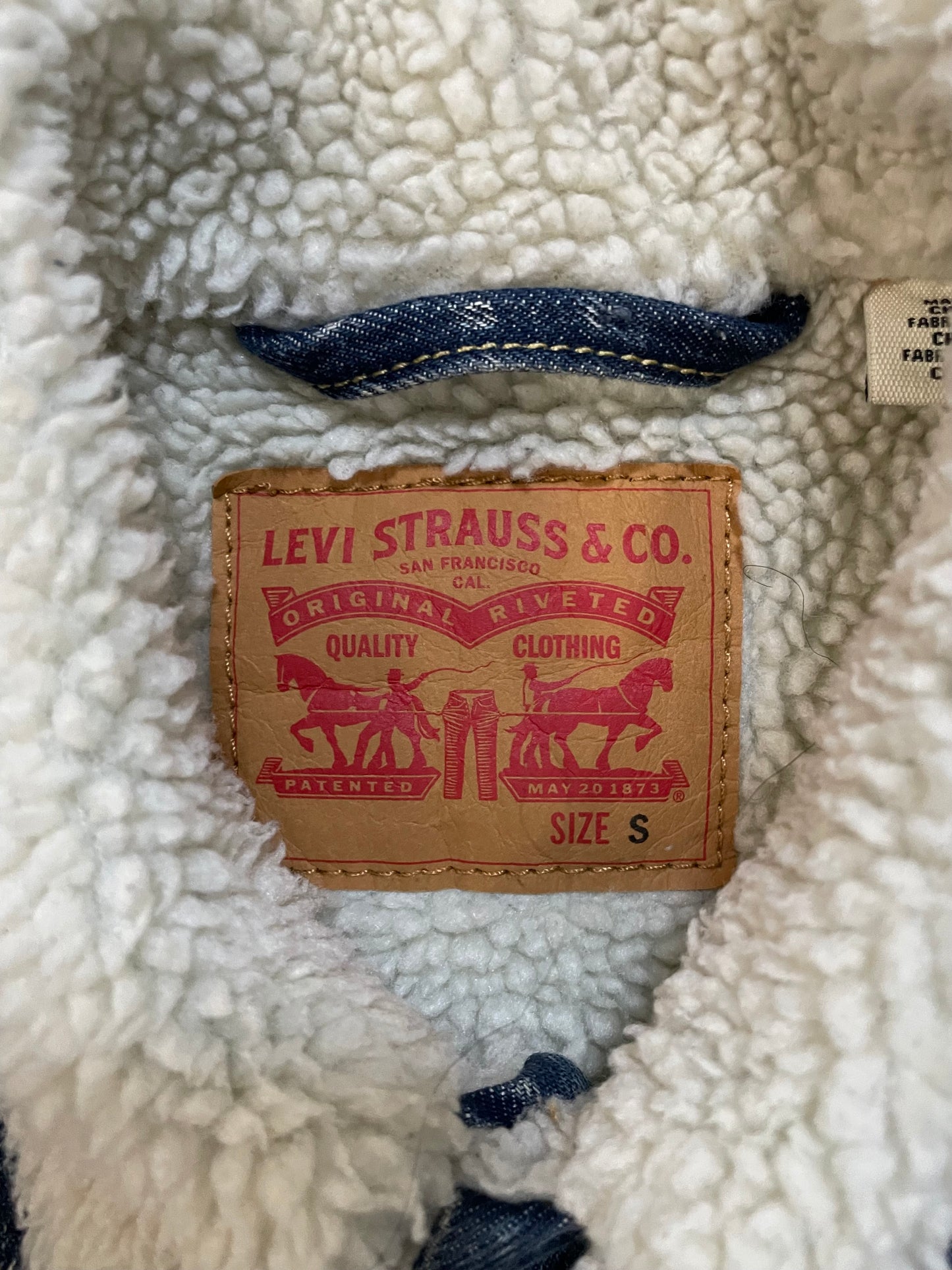 Levi Sherpa jean jacket acid wash