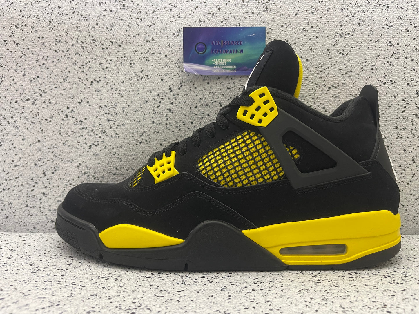 Jordan 4 Thunder 12 Men/13.5 Women “Preowned”