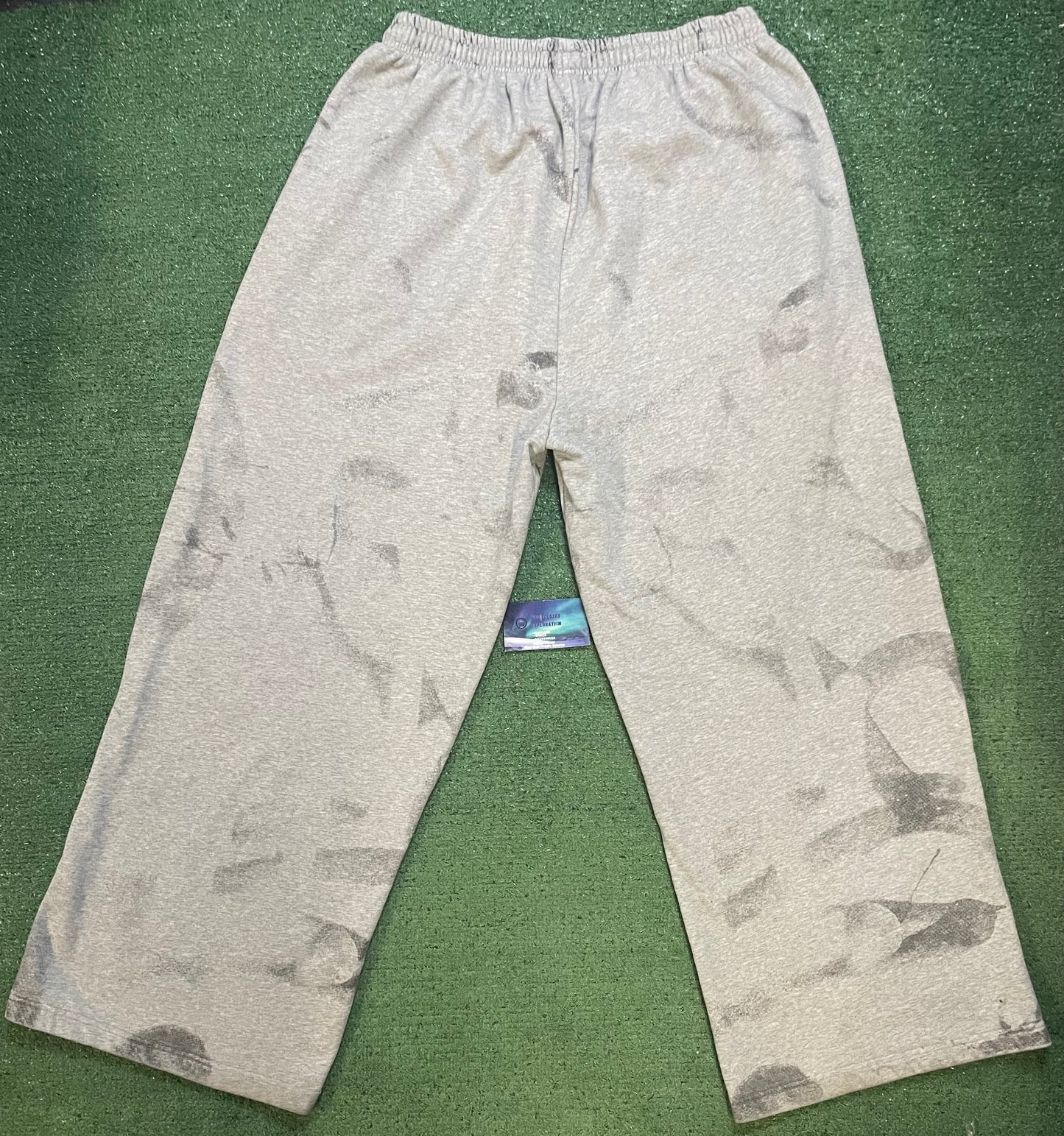 Gv gallery Raspberry graffiti sweatpants