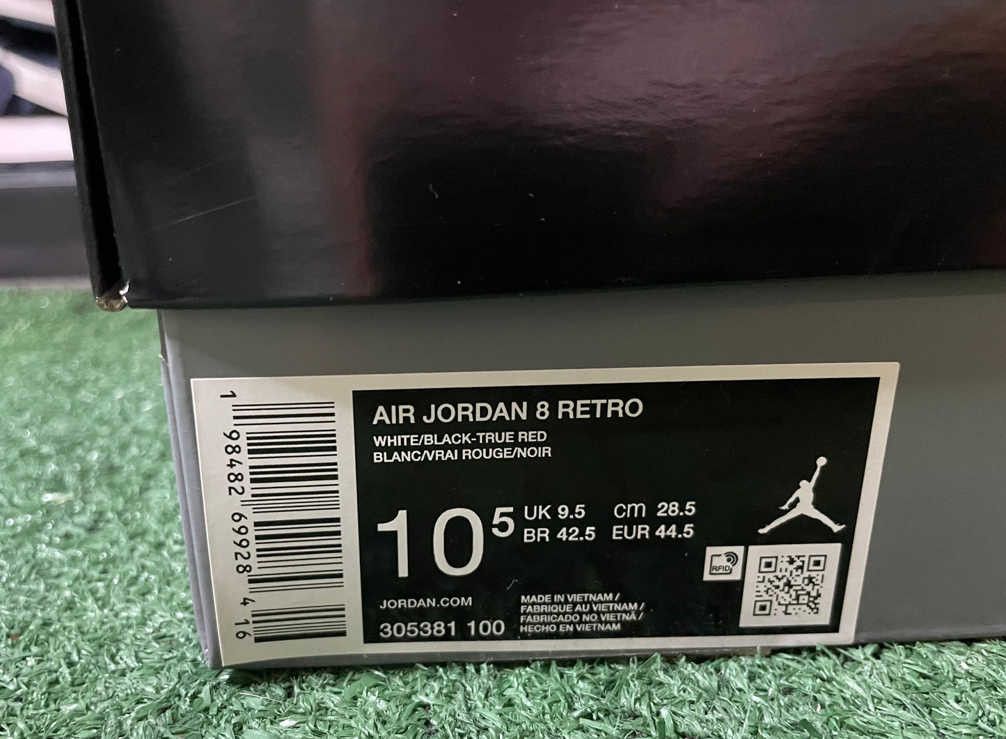 Air Jordan 8 Retro bugs bunny 2025