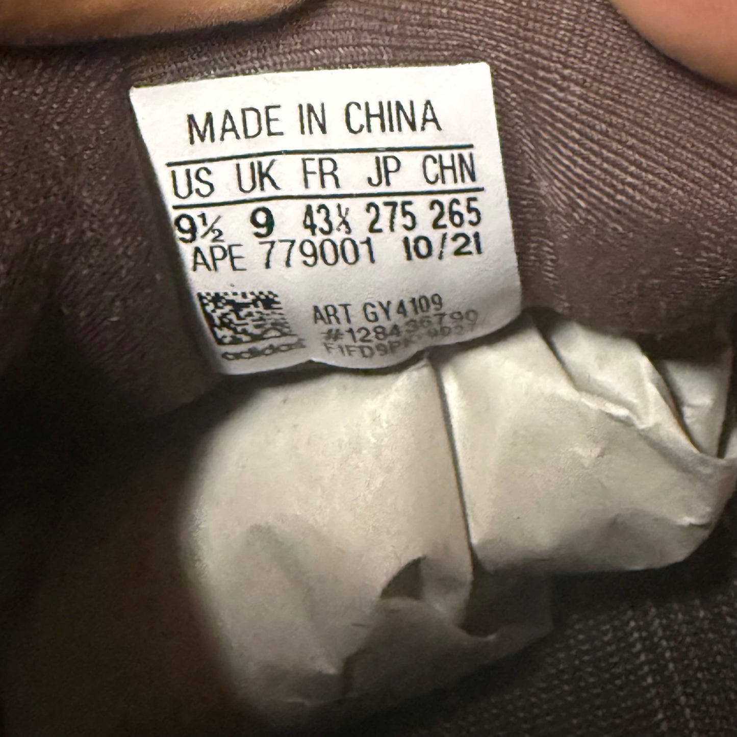 Yeezy 700 V3 Copper Fade 9.5 Men “Preowned”