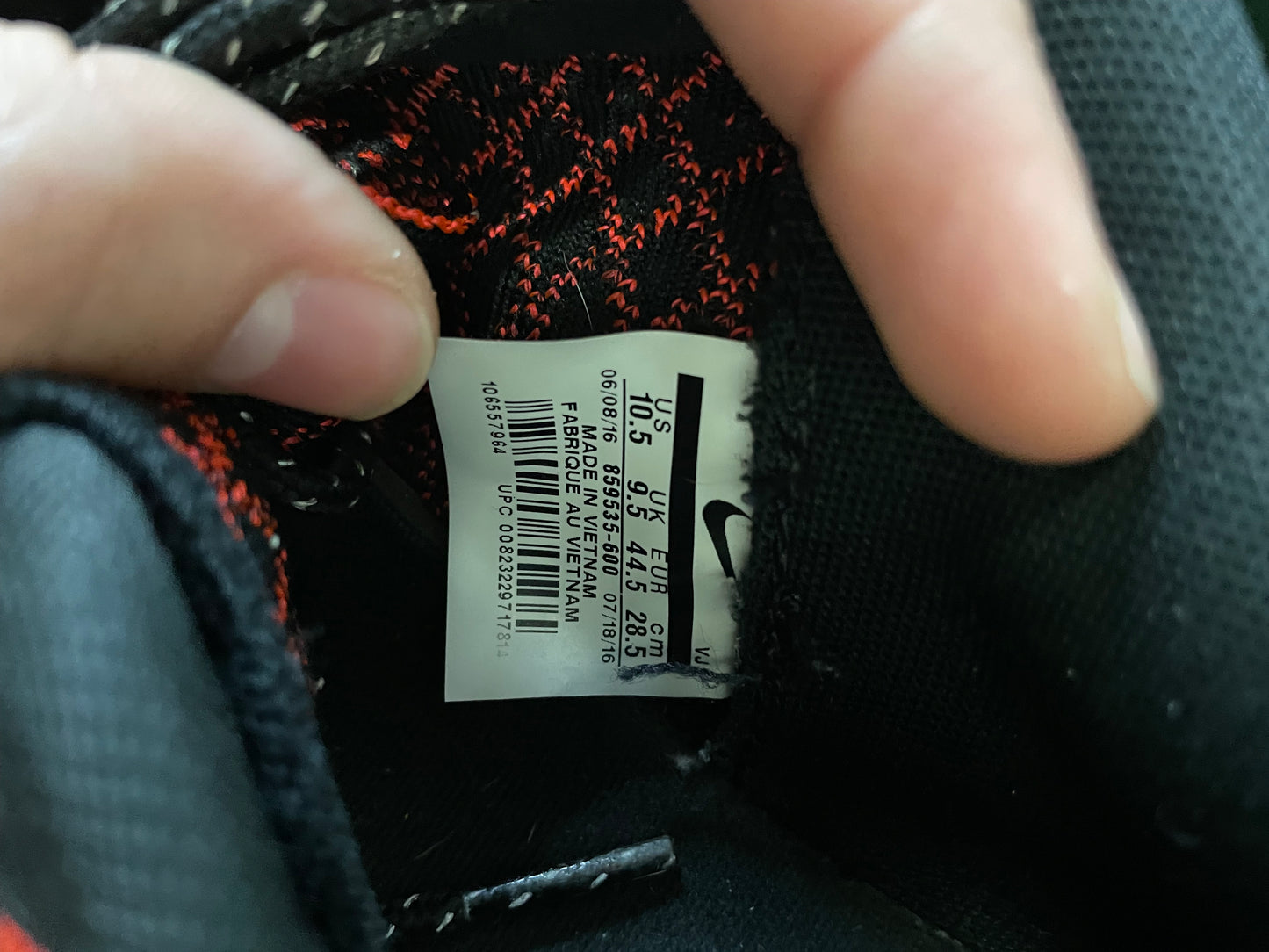 Nike Roshe two flyknit 365 size 10.5men/12women