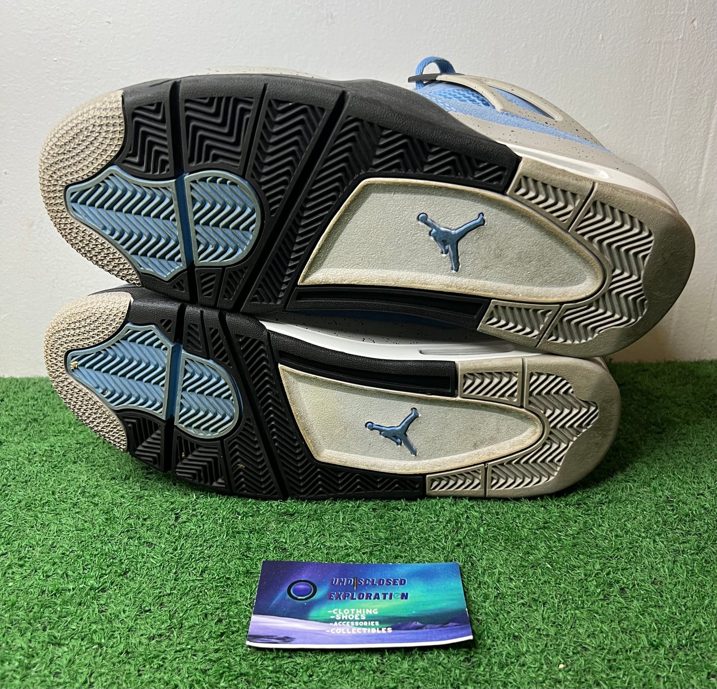 Jordan 4 university blue size 9men/10.5women