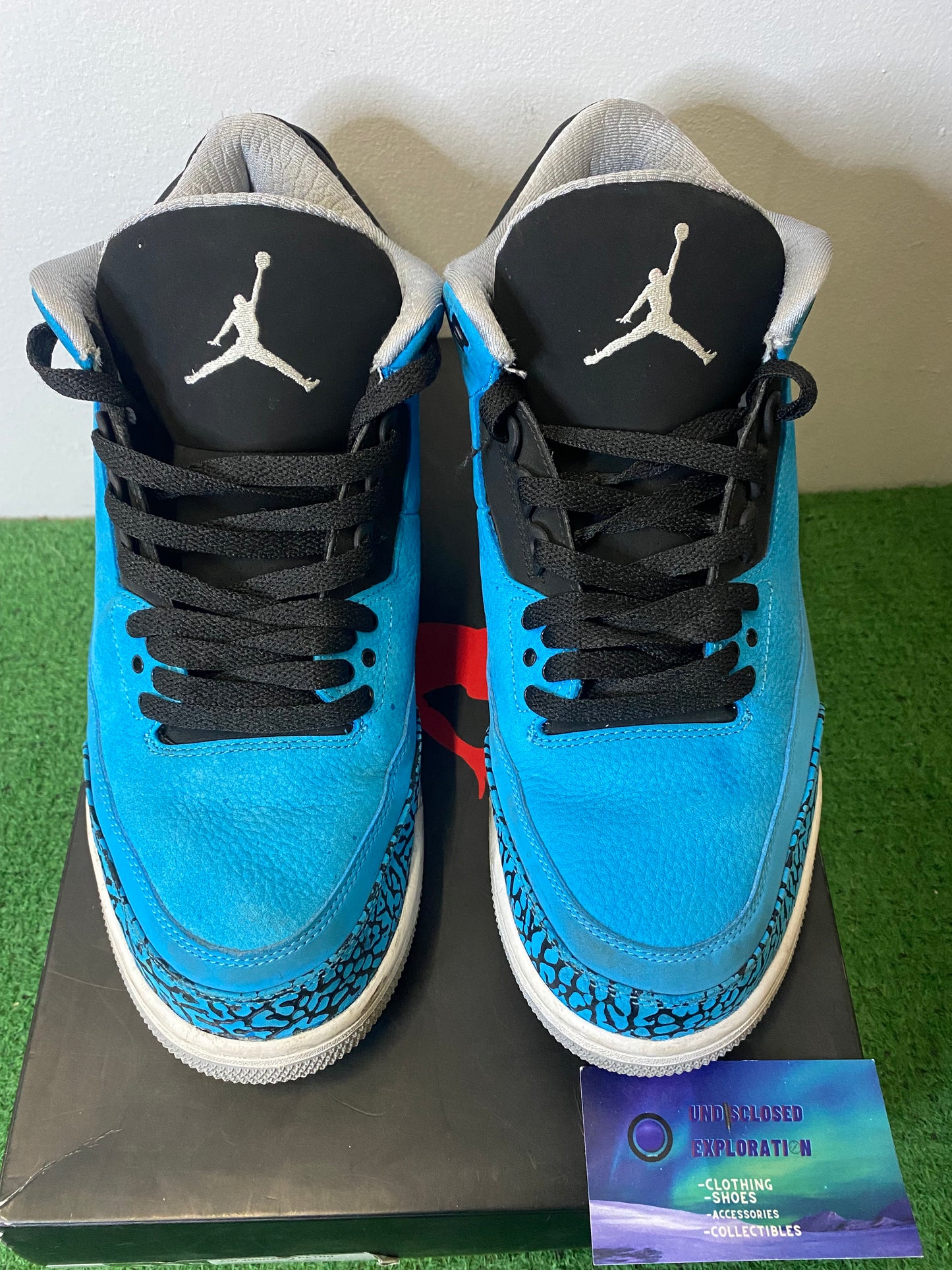 Jordan 3 powder blue size 11.5men/13women