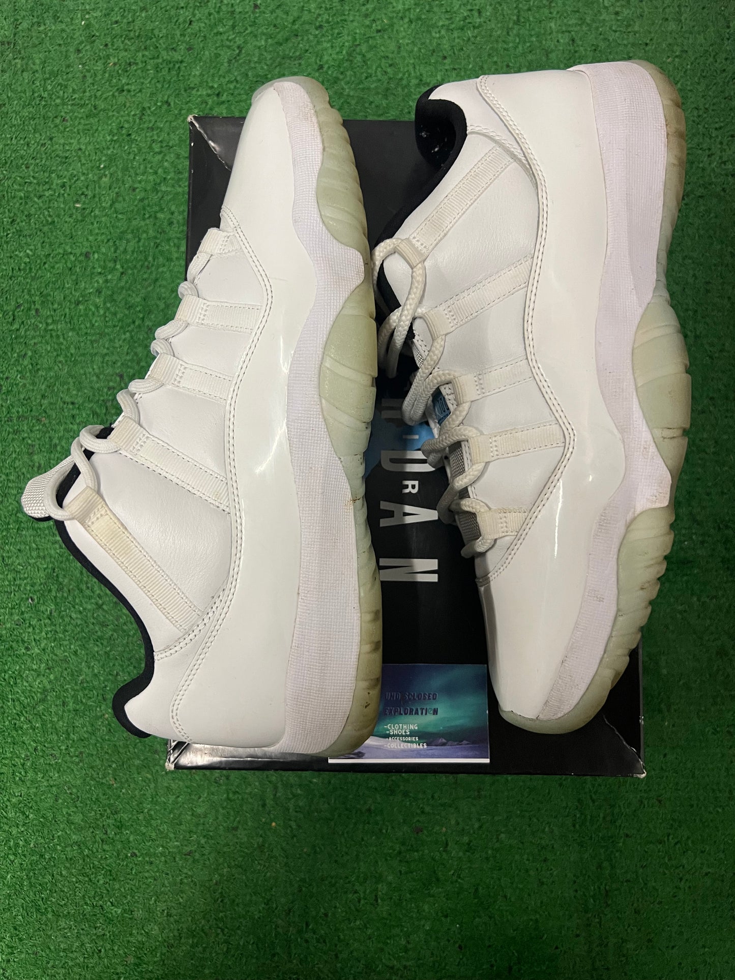 Jordan 11 low legend blue size 11.5men/13women