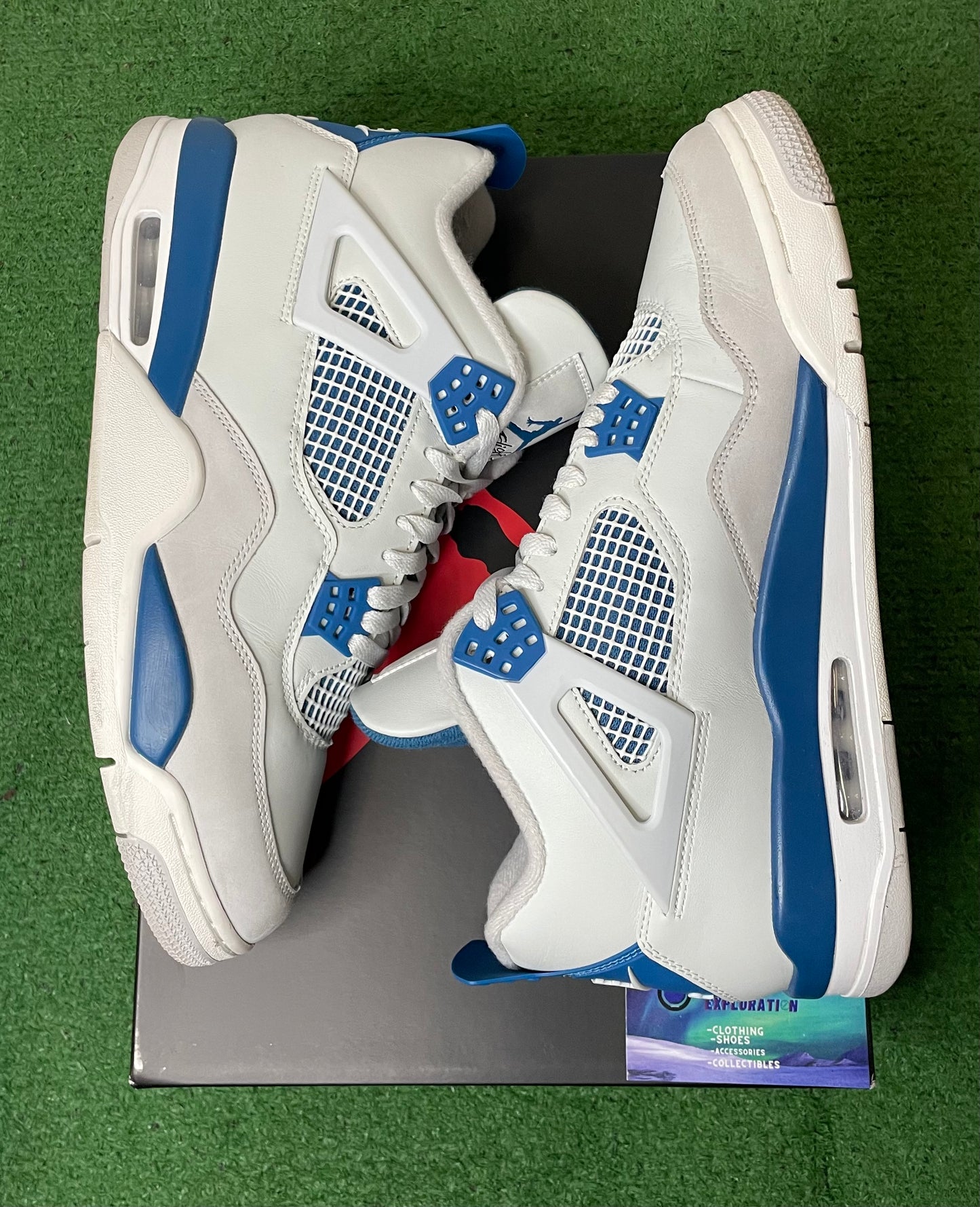 Jordan 4 military 2024 size 12men/13.5women