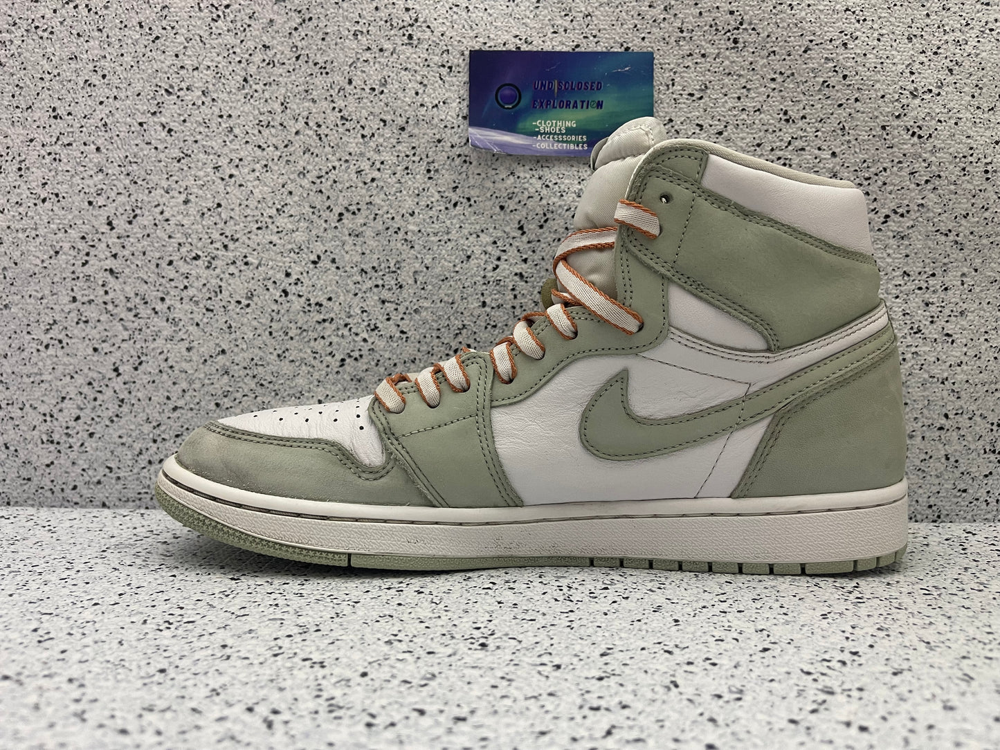 Jordan 1 Seafoam 10.5 Men/12 Women “Preowned”