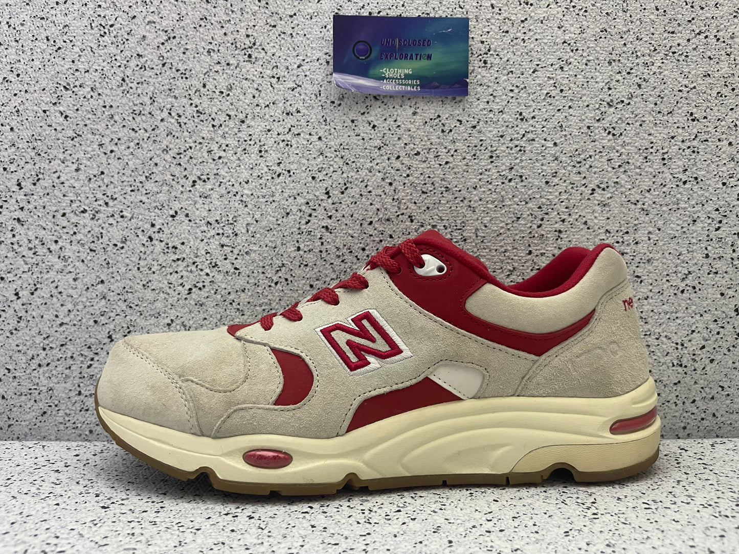New Balance 1700 Kith Toronto Marshmallow 10.5 Men/12 Women “Preowned”