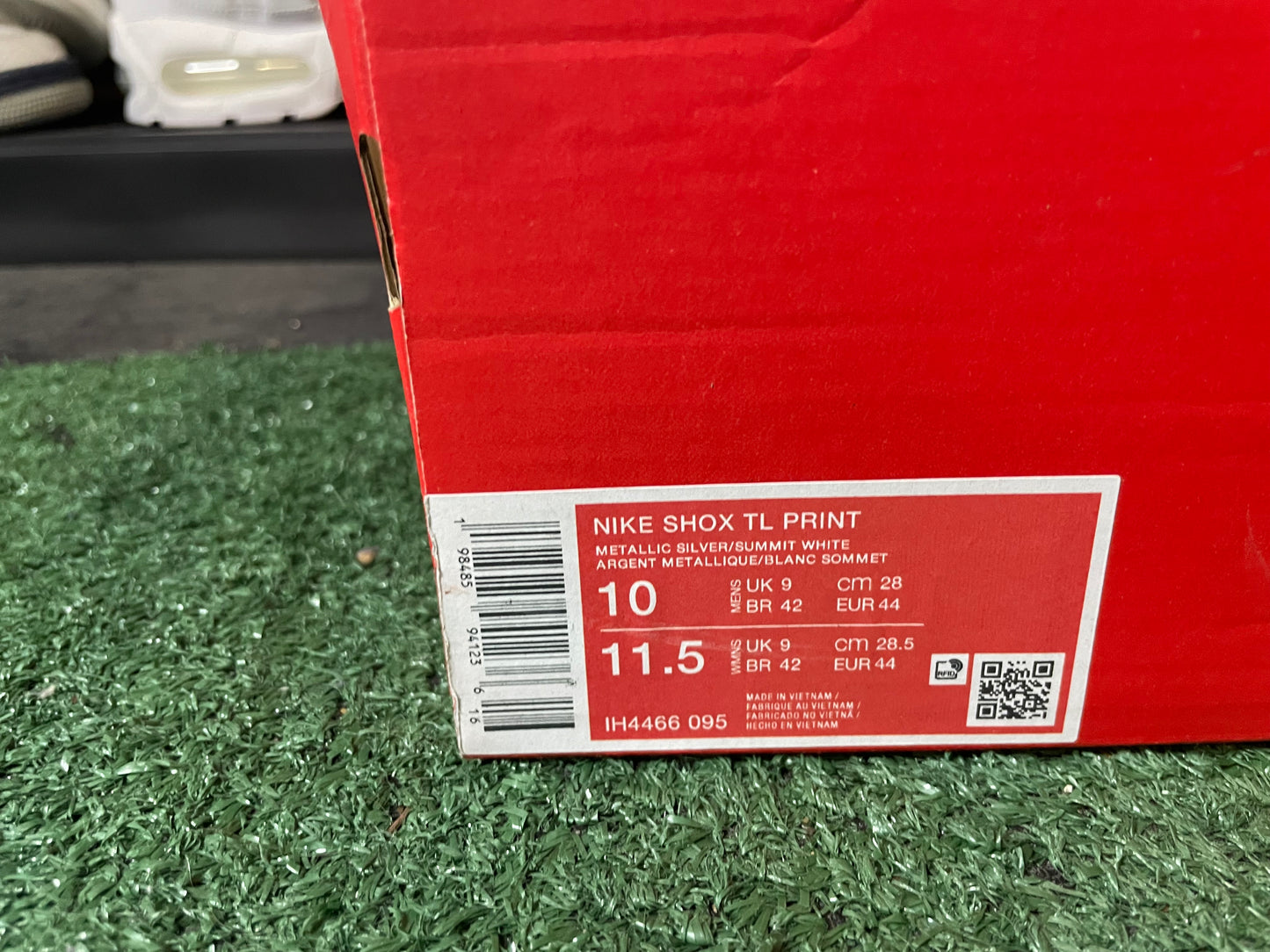 Nike Shox TL metallic silver