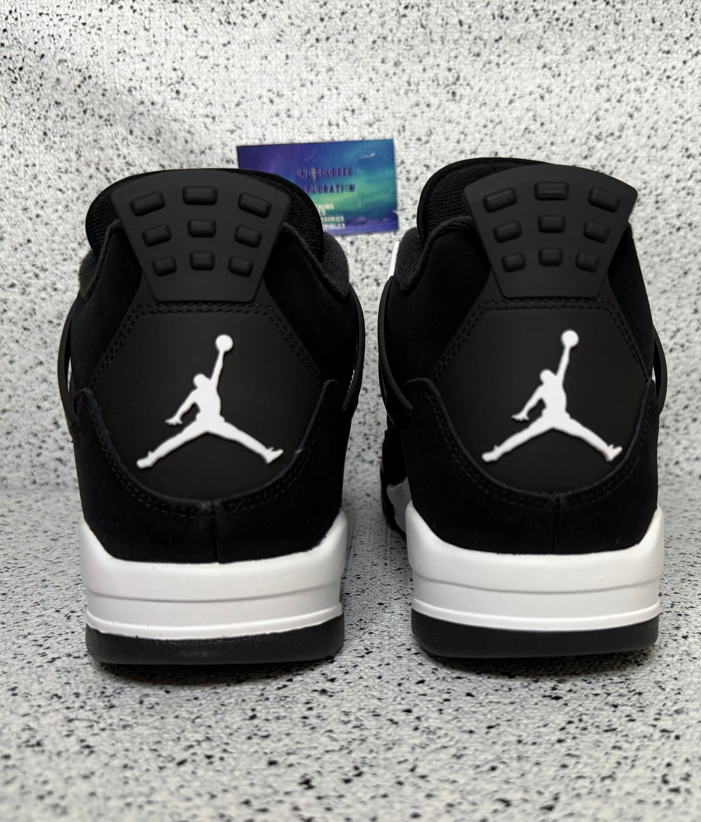 Jordan 4 Thunder