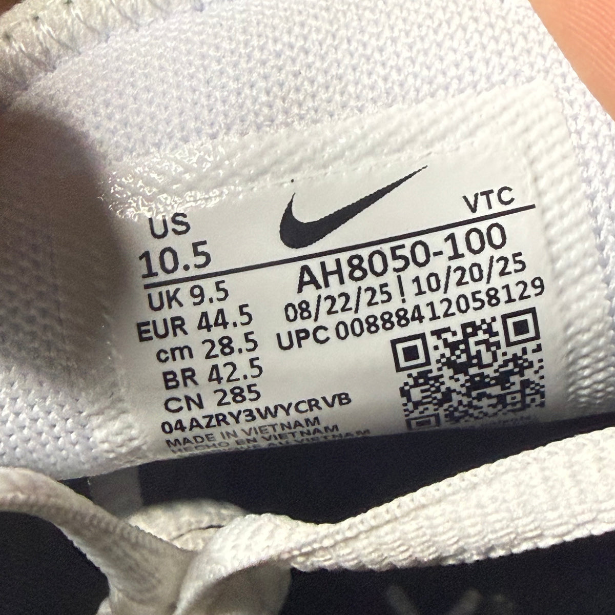 Nike Air Max 270 White 10 Men “Preowned”