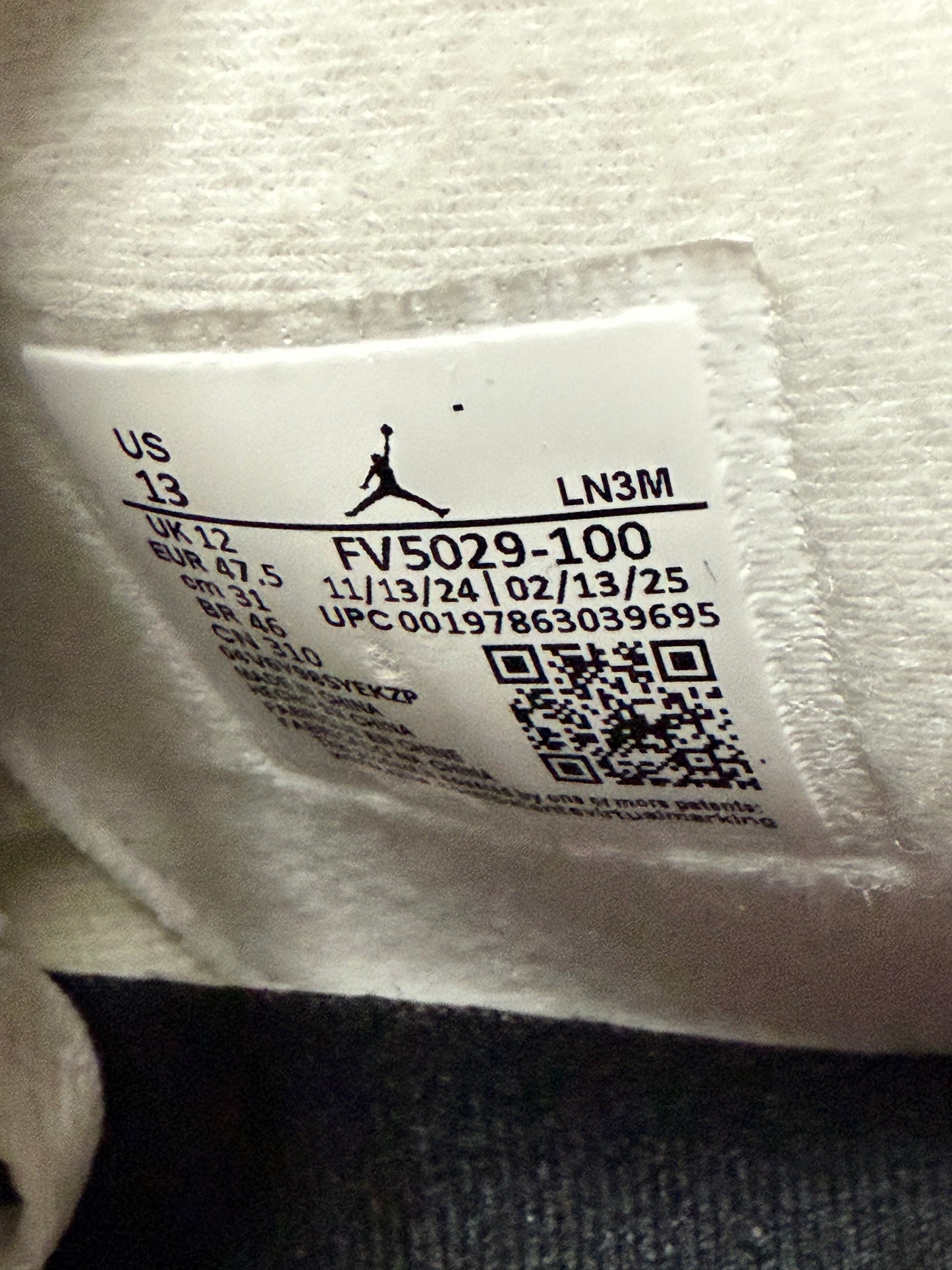 Jordan 4 White Cement