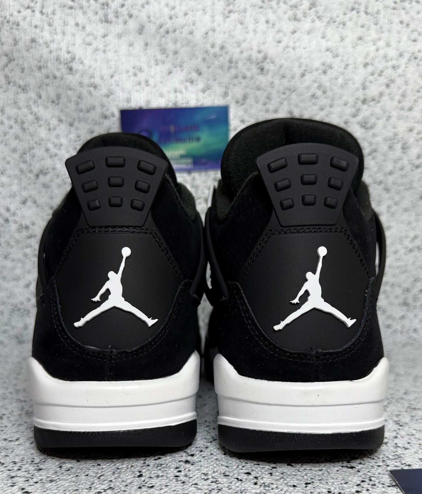 Jordan 4 Thunder