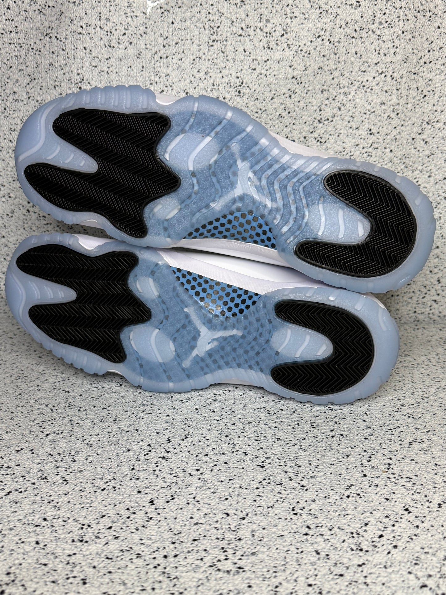 Jordan 11 Legend Blue