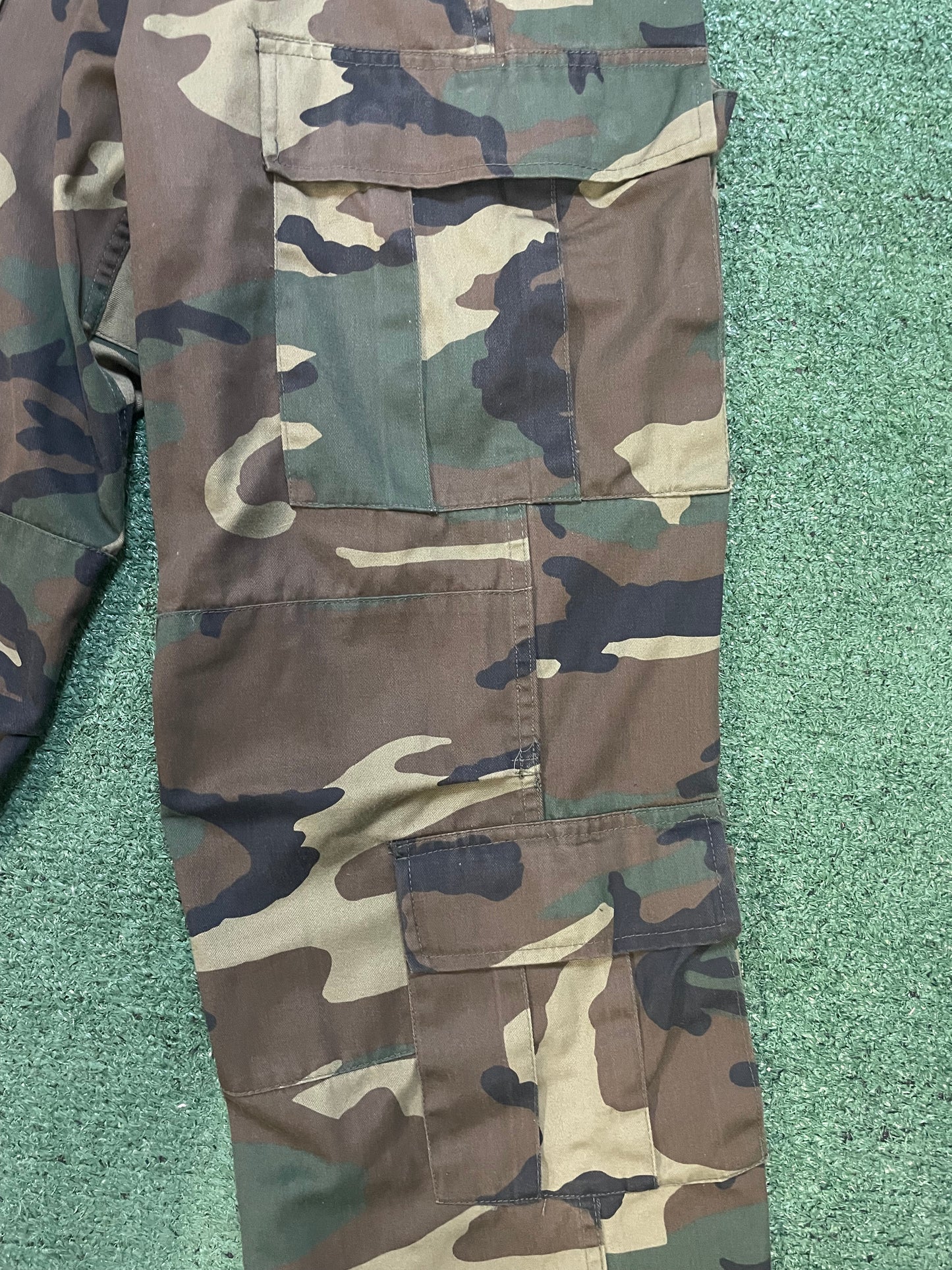 GV Raspberry Hills Camo cargo pants