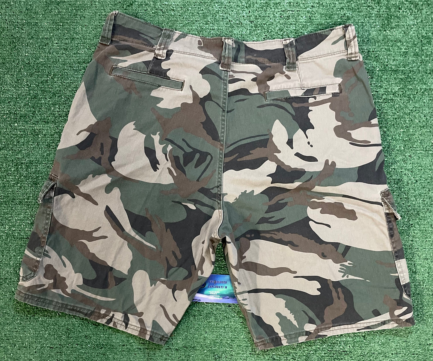 Wrangler cargo camo shorts
