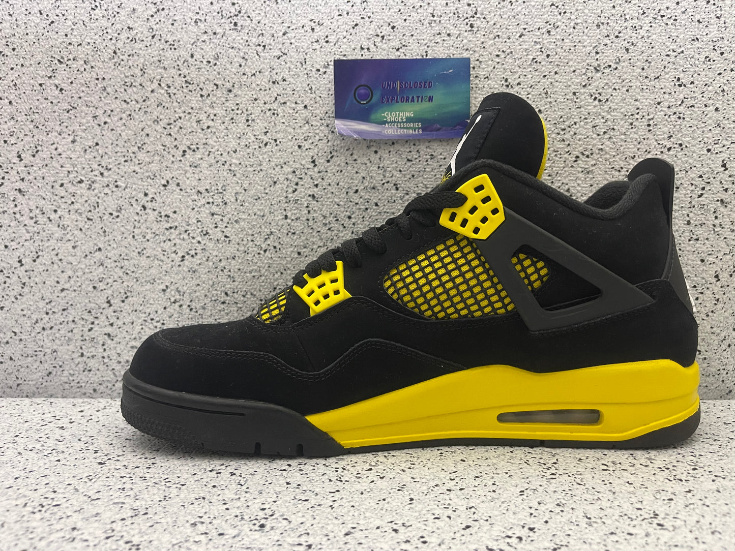 Jordan 4 Thunder 12 Men/13.5 Women “Preowned”
