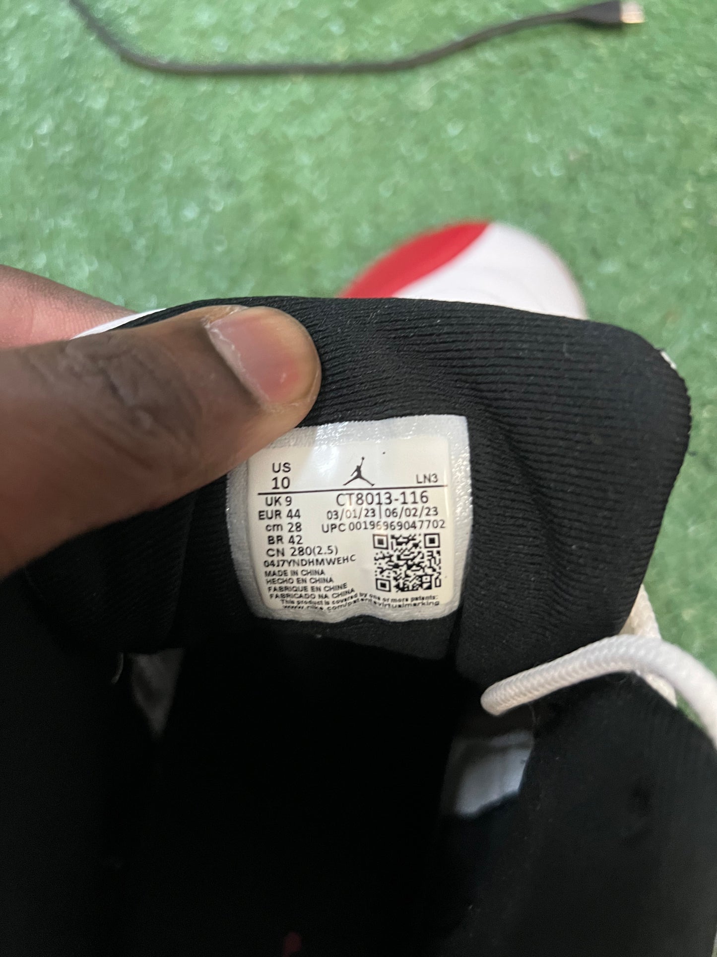 Jordan 12 cherry 2023 size 10men/11.5women