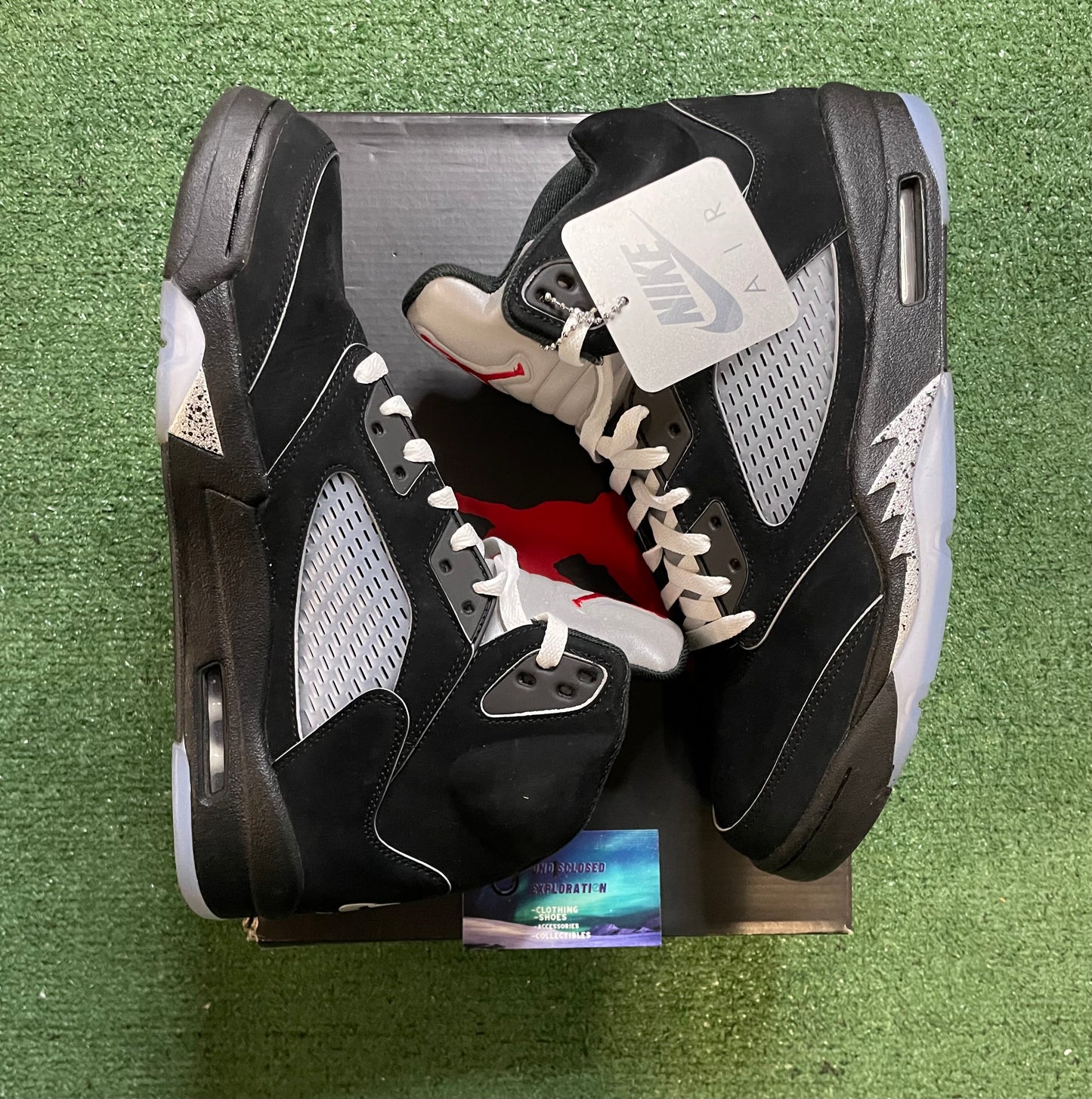 Jordan 5 metallic reimagined size 12men/13.5women