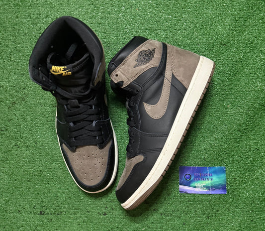 Jordan 1 Palomino 10 Men/11.5 Women “Preowned”