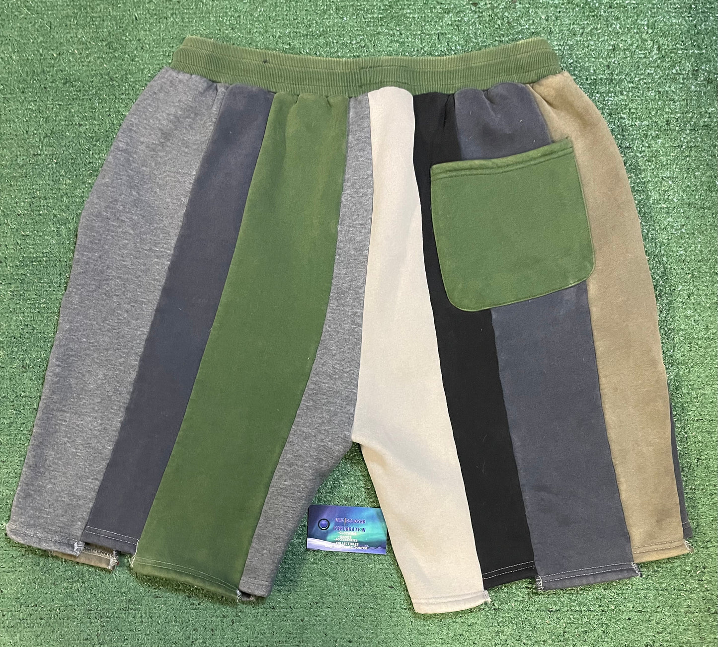 GV Raspberry Hills bonsai shorts