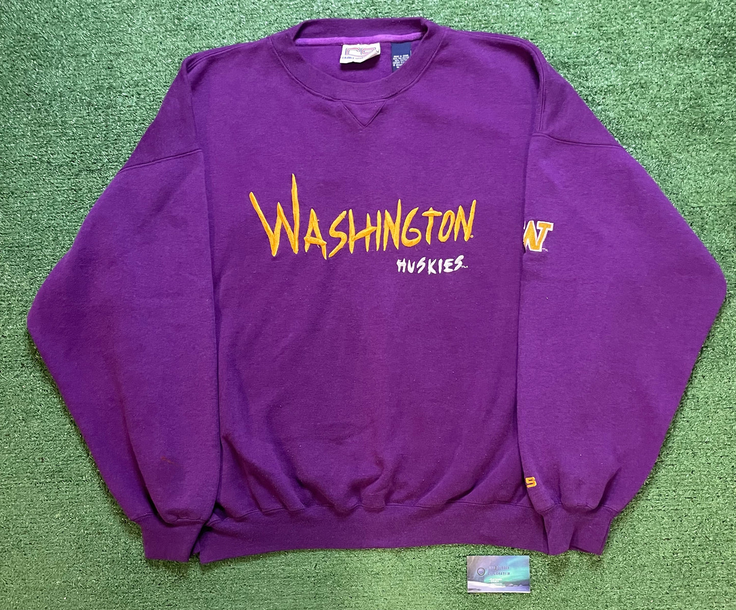 Vintage 1990s UW Washington Huskies embroidered crewneck