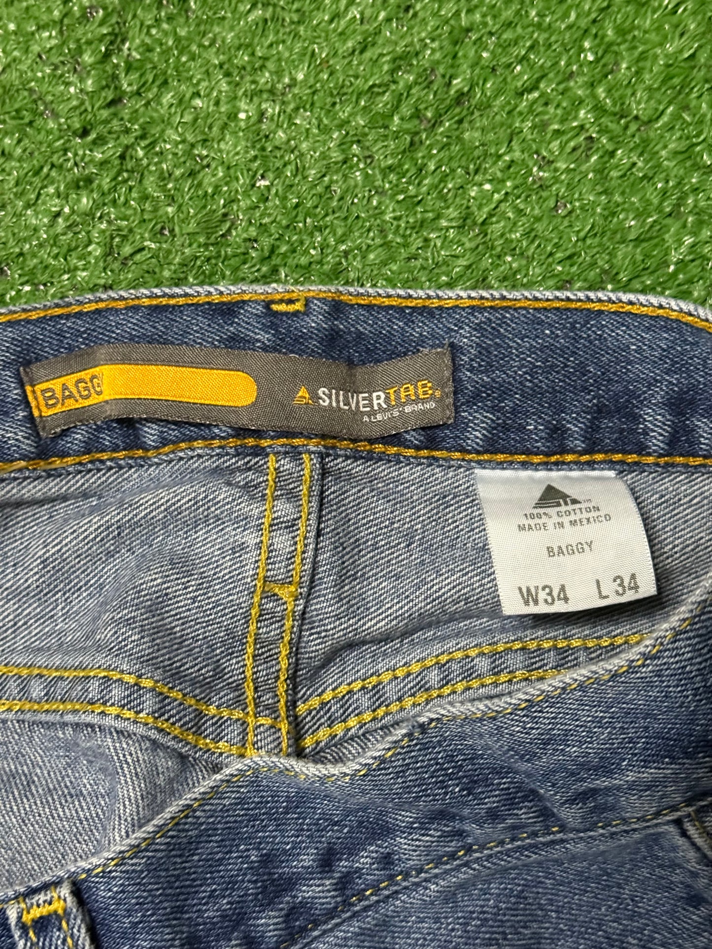 Vintage Levi Silver Tab Jorts