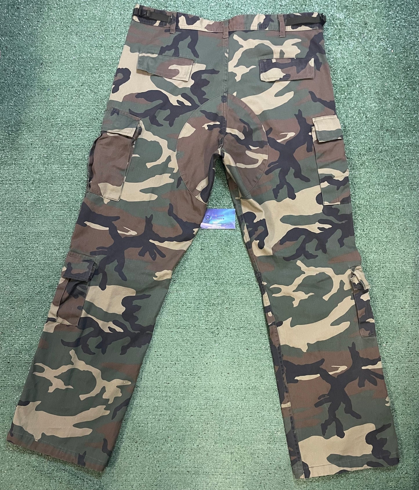 GV Raspberry Hills Camo cargo pants