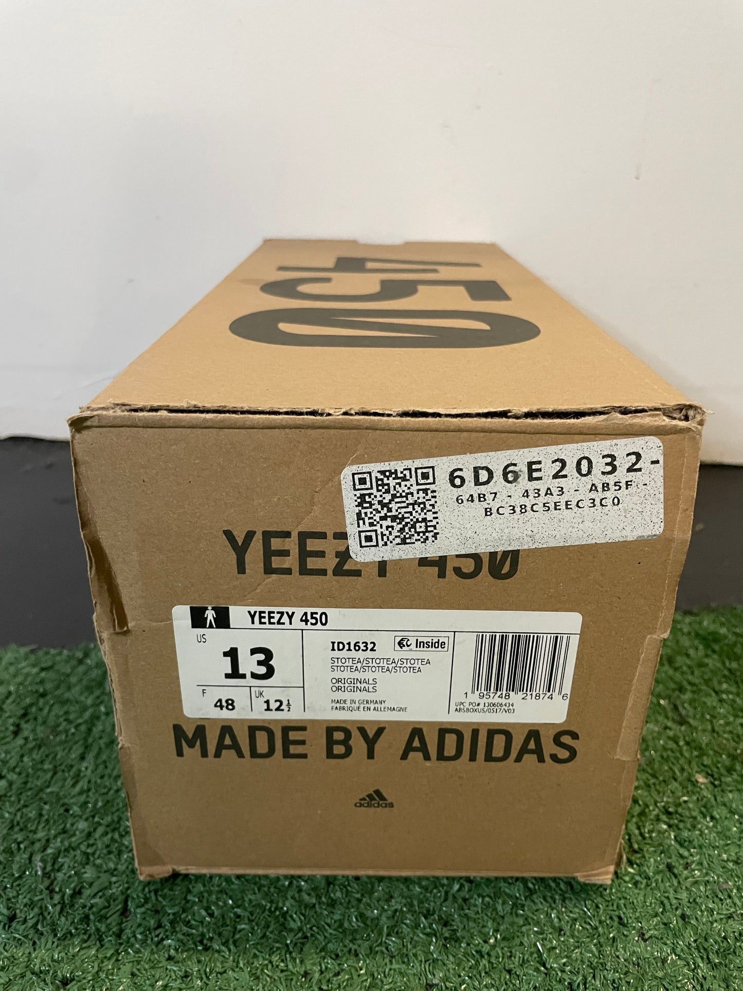Yeezy 450 stone teal size 13men/14.5women