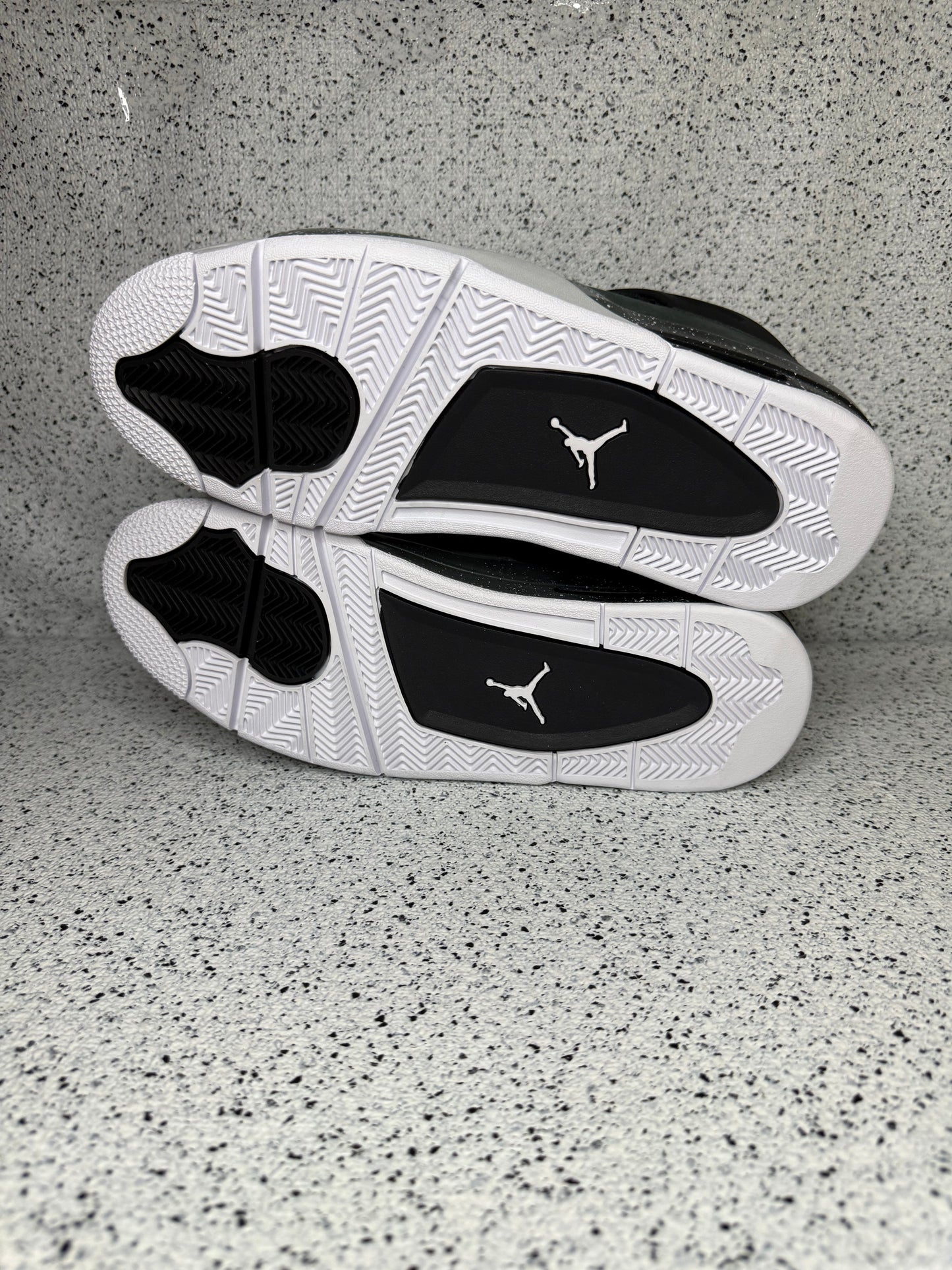 Jordan 4 Fear