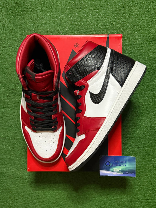 Jordan 1 Satin Snake 10.5 Men/12 Women “Preowned”