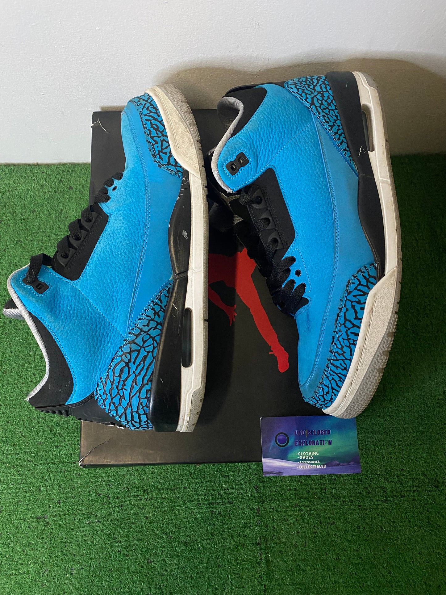 Jordan 3 powder blue size 11.5men/13women