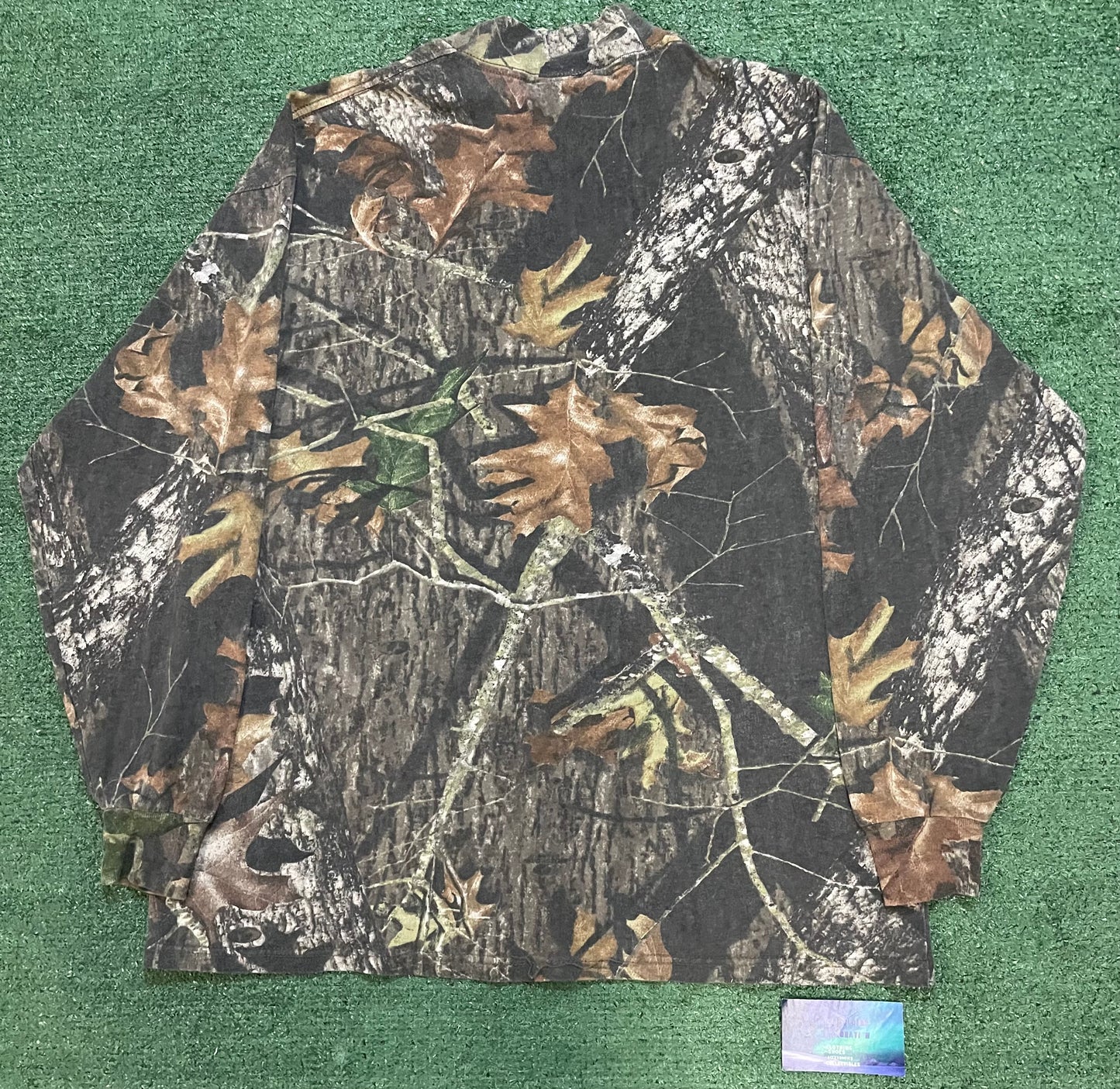 Vintage 1990s Mossy Oak camo leaves longsleeve
