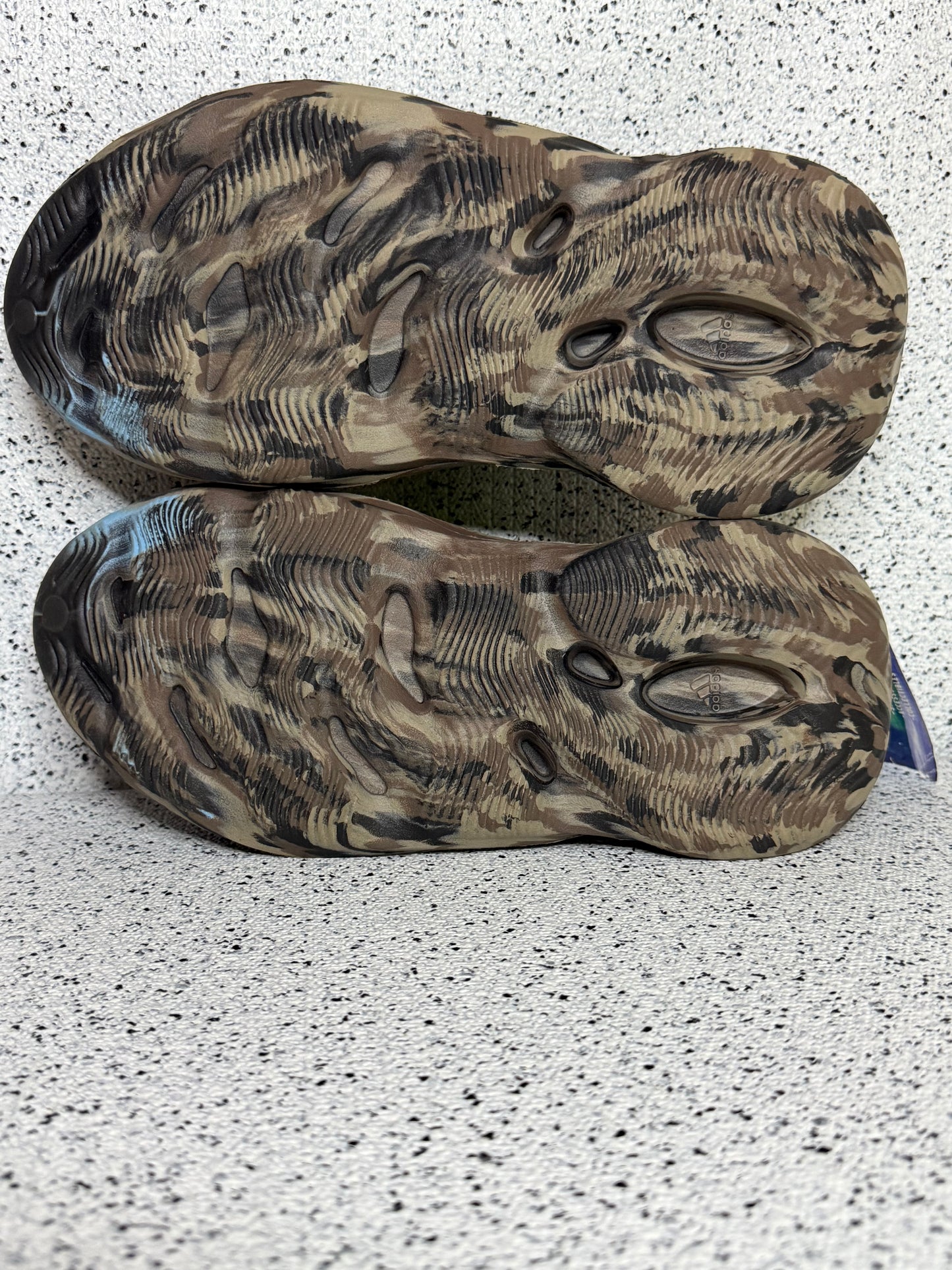 Yeezy Foam Runner MX Cinder