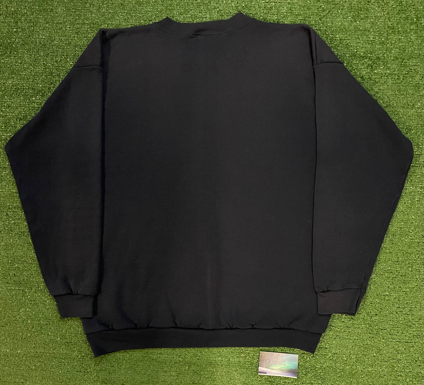 Vintage 1990s Nature wolves navy blue crewneck