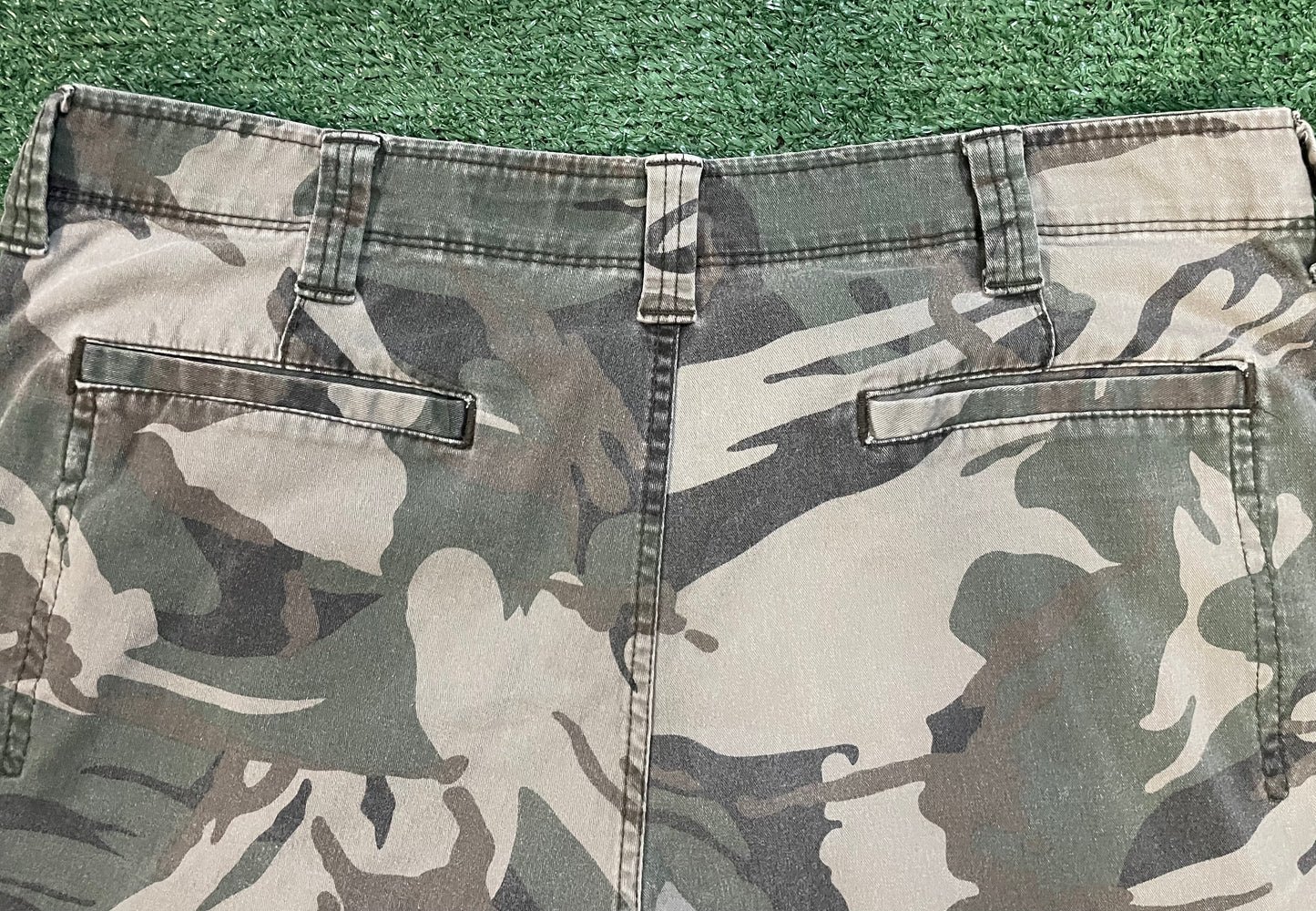 wrangler cargo camo pants