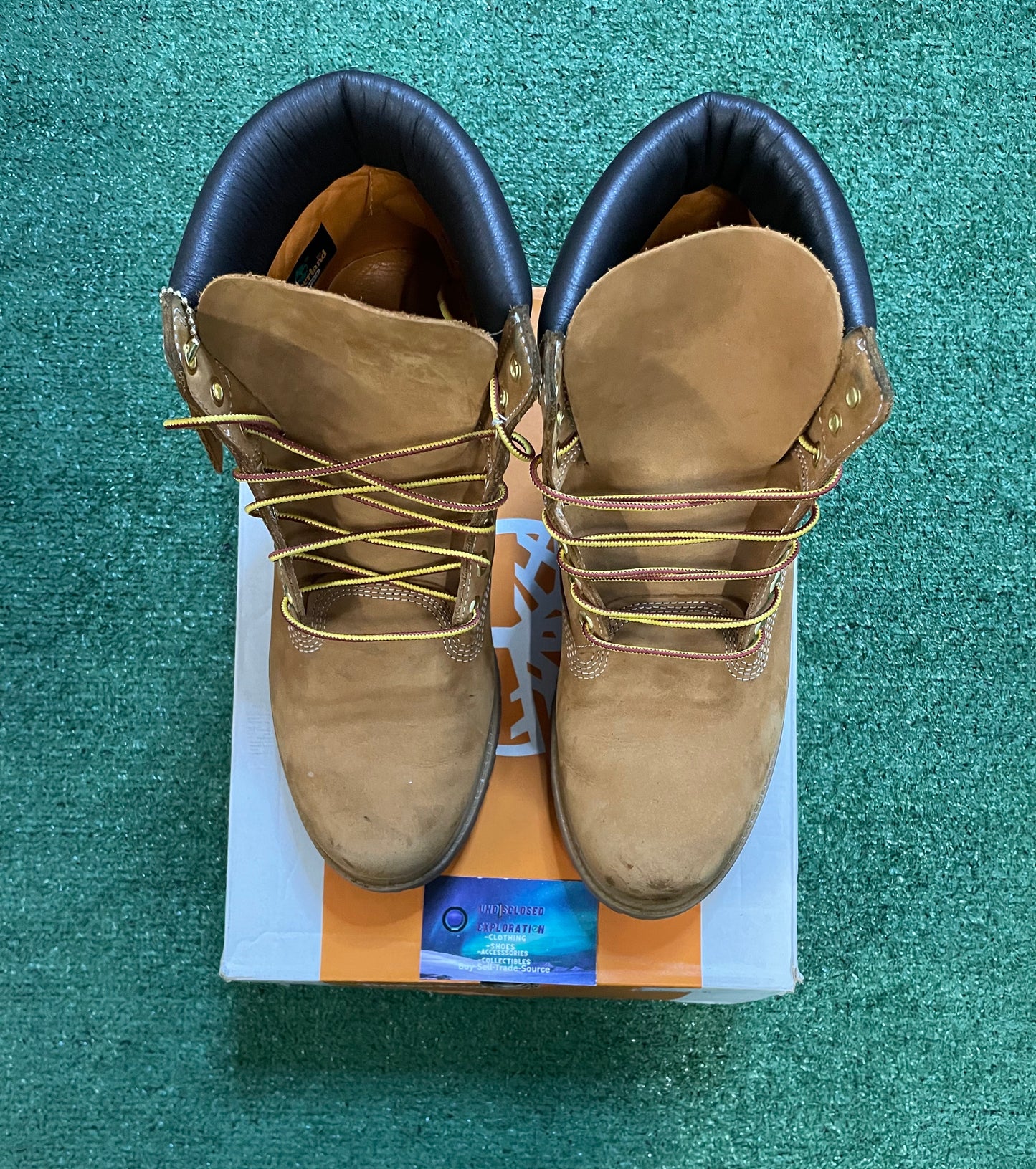 Timberland 6 inch wheat boot size 11men/12.5women